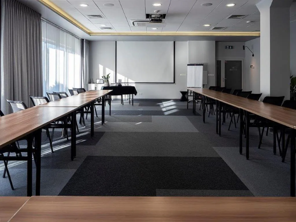 Meeting/conference room in Iness Hotel