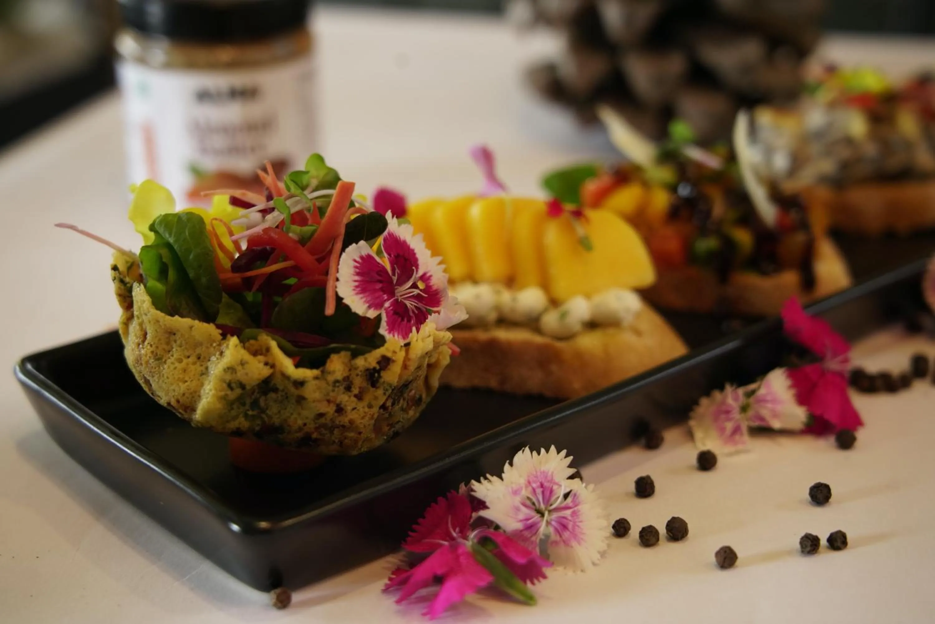 Restaurant/places to eat in Iness Hotel