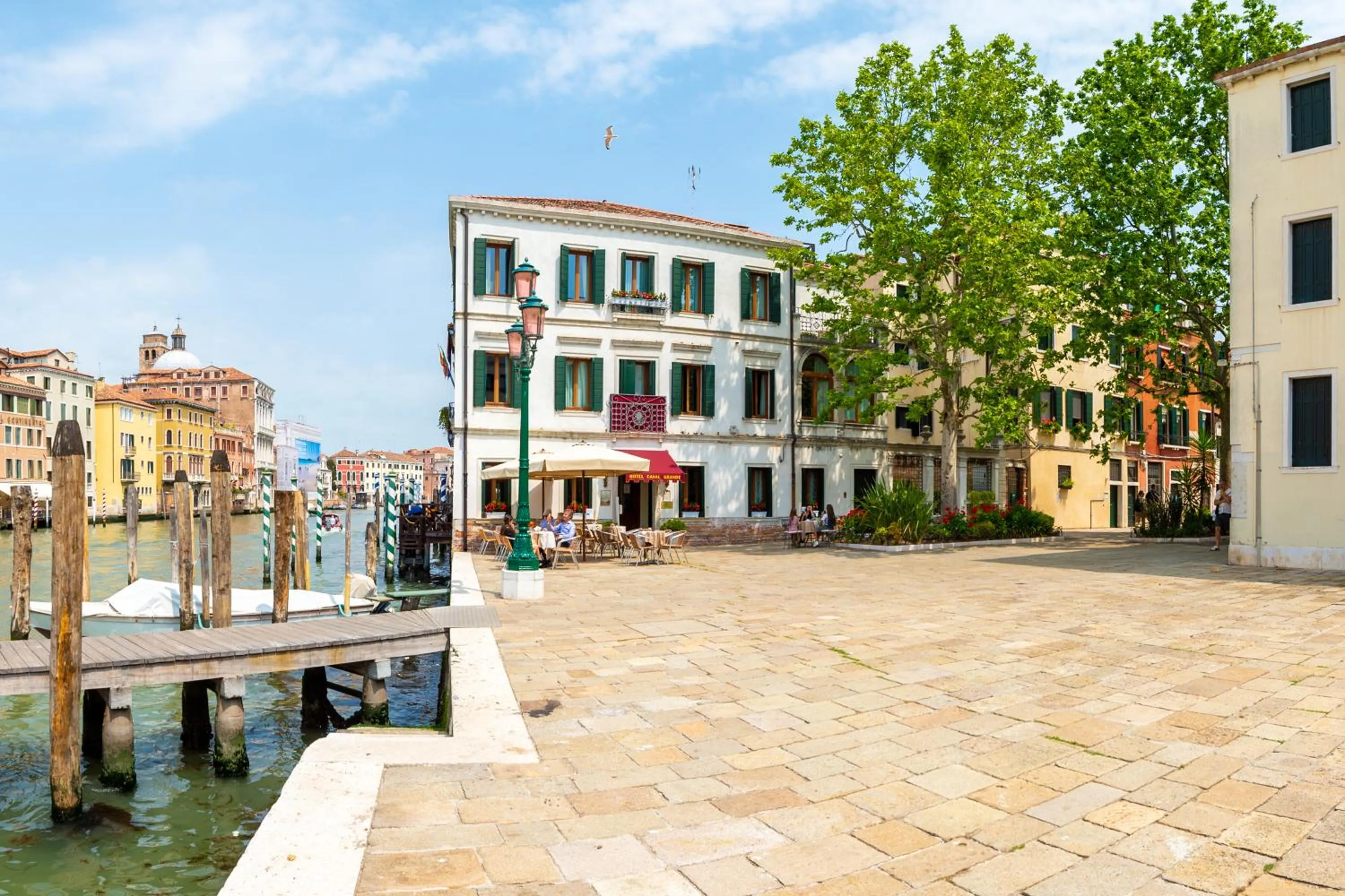 Property building in Canal Grande