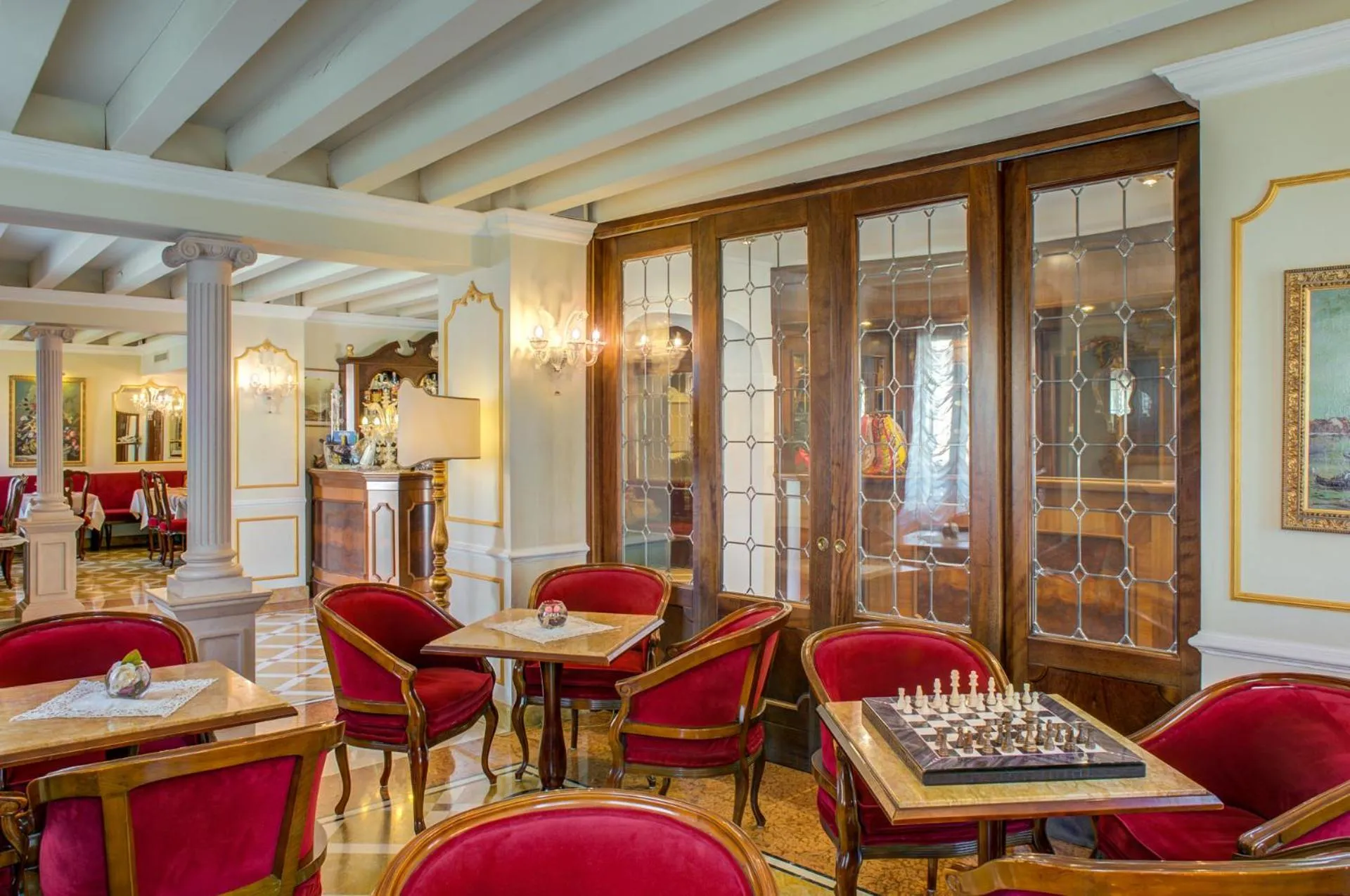 Communal lounge/ TV room in Canal Grande