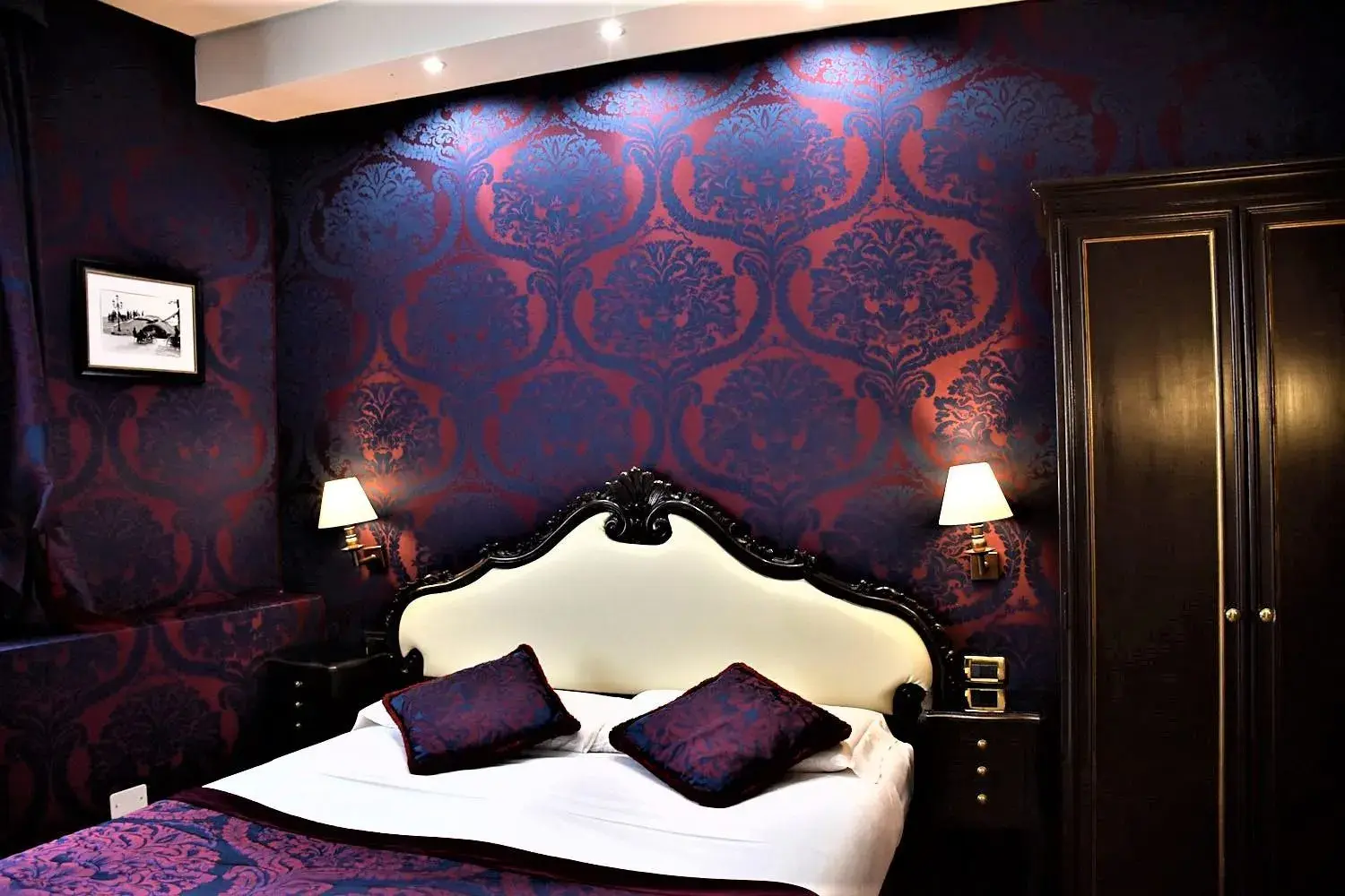 Bed in Locanda Antica Venezia Bed in Locanda Antica Venezia