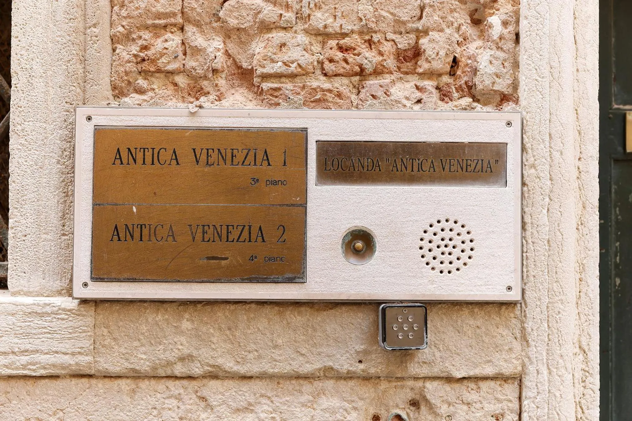 Facade/entrance in Locanda Antica Venezia