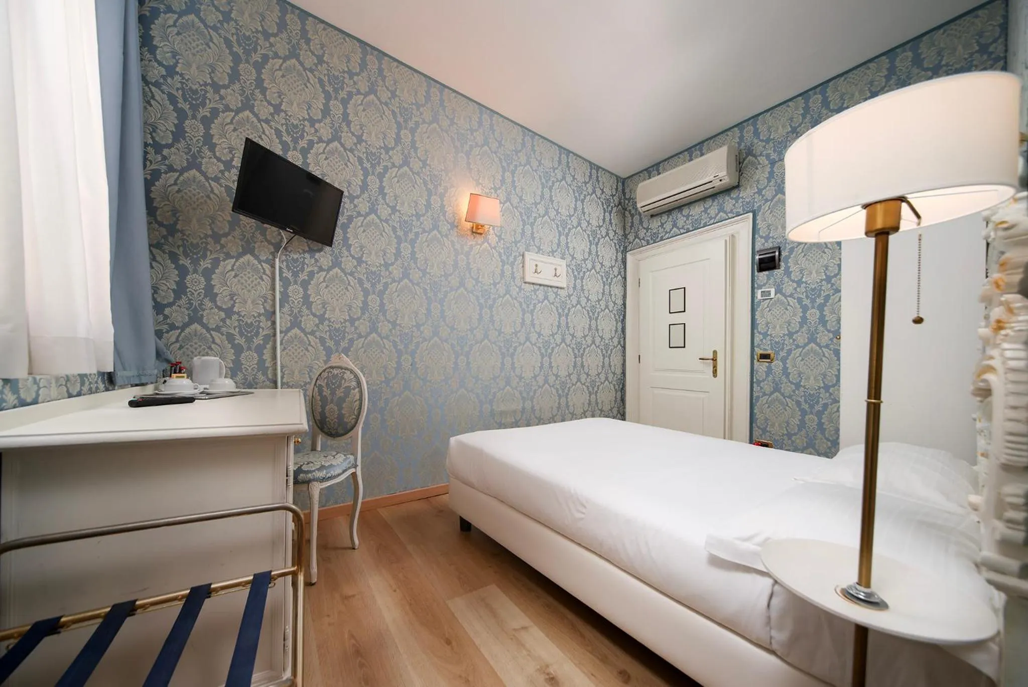 Decorative detail, Bed in Locanda Antica Venezia