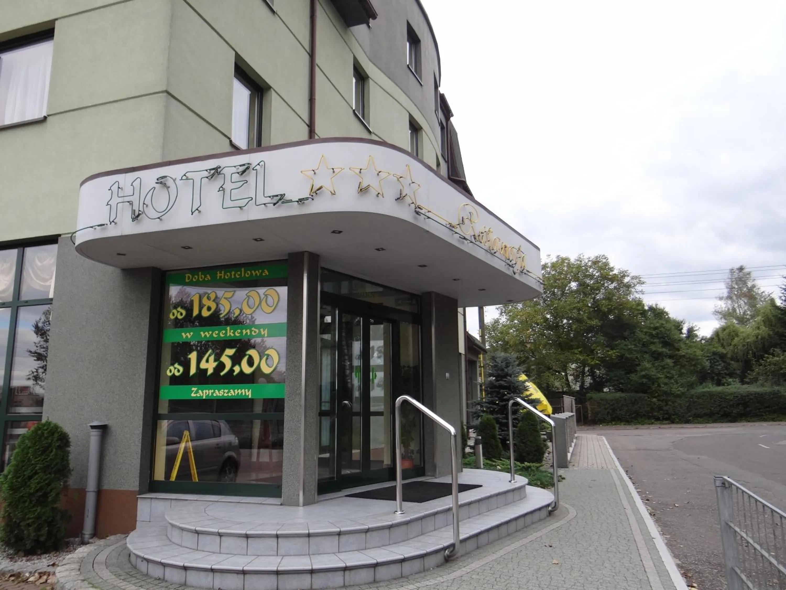 Facade/entrance in Hotel Restauracja Kinga