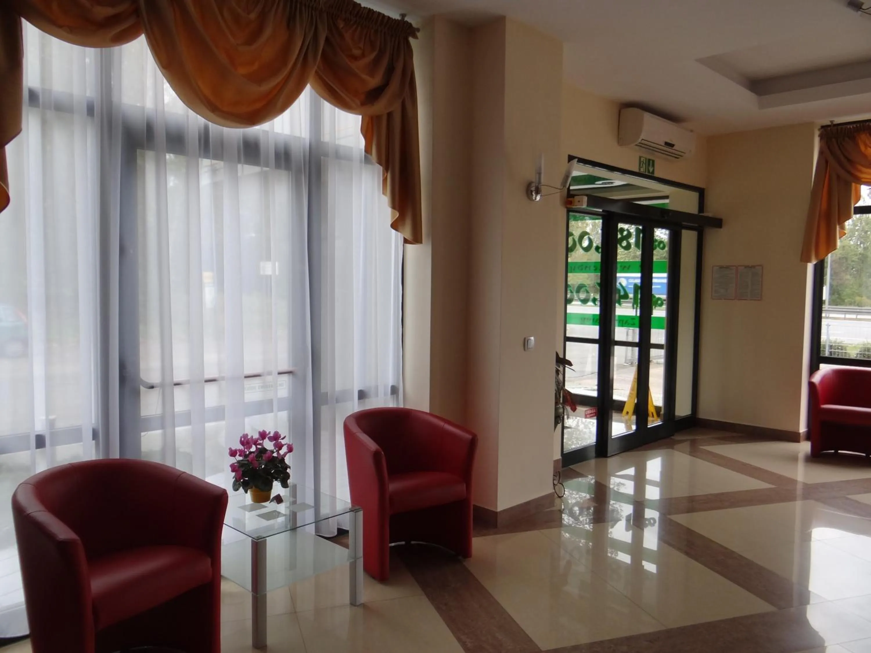 Lobby or reception in Hotel Restauracja Kinga