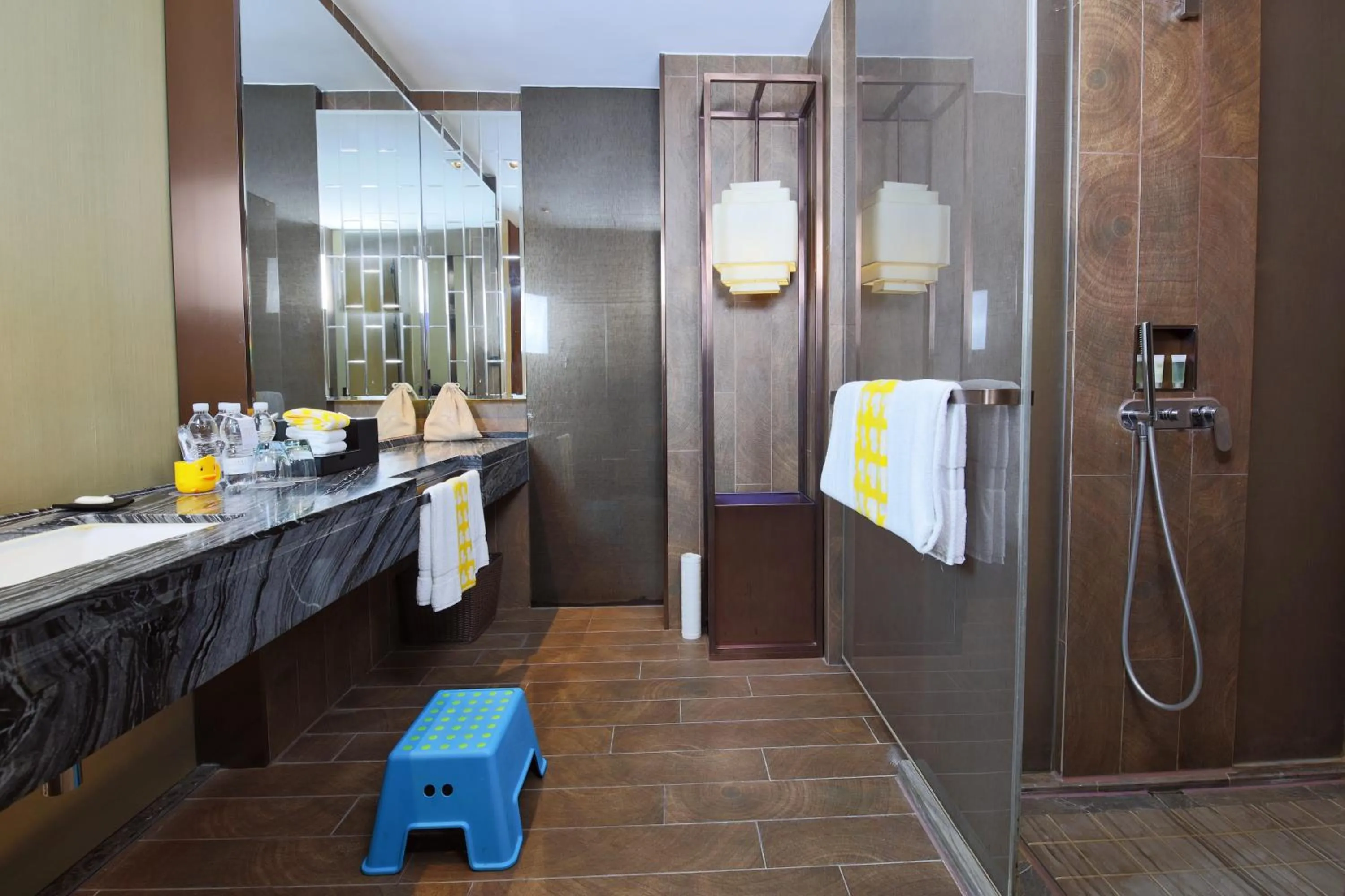 Toilet in Courtyard by Marriott Shanghai International Tourism and Resorts Zone