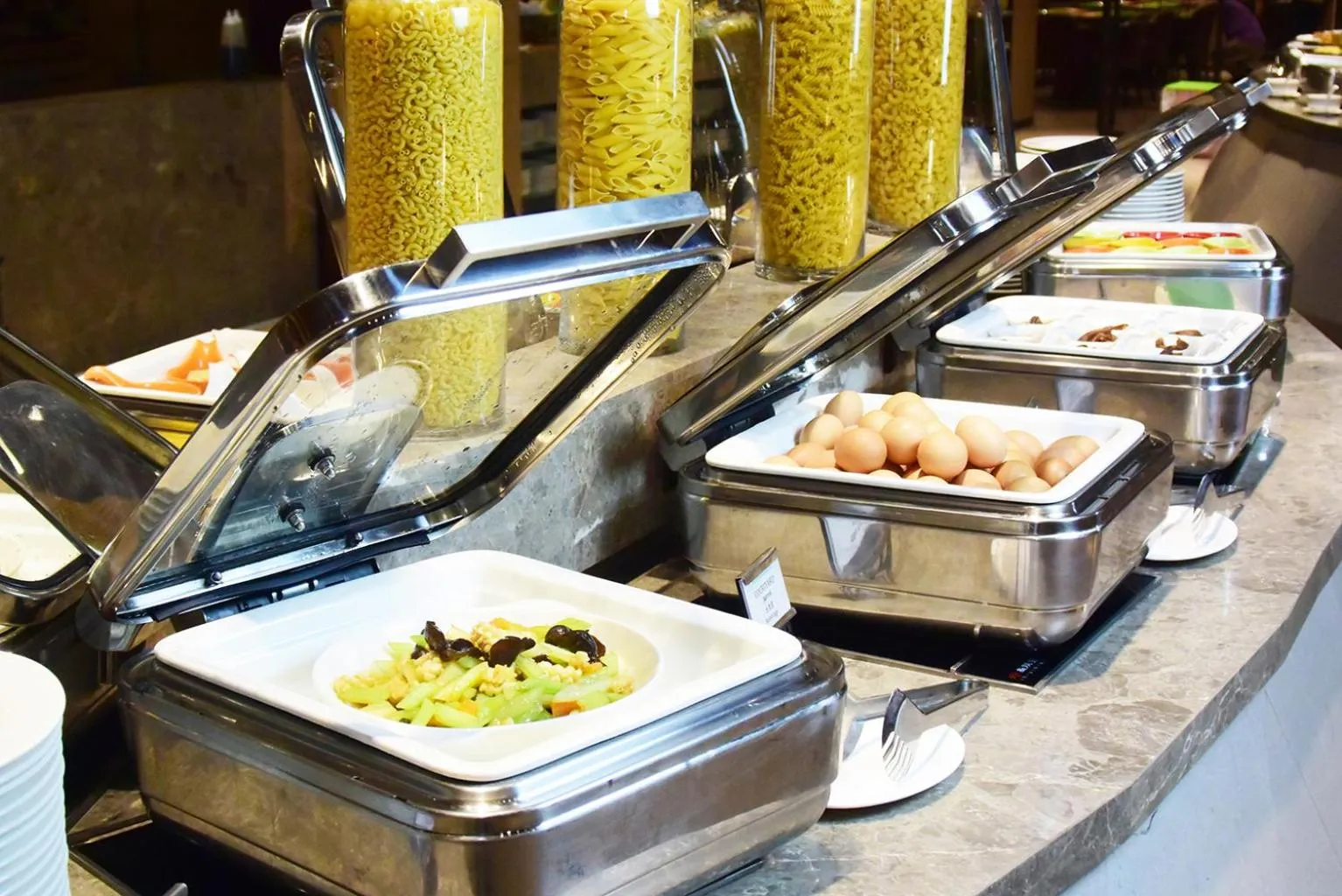 Breakfast in Courtyard by Marriott Shanghai International Tourism and Resorts Zone