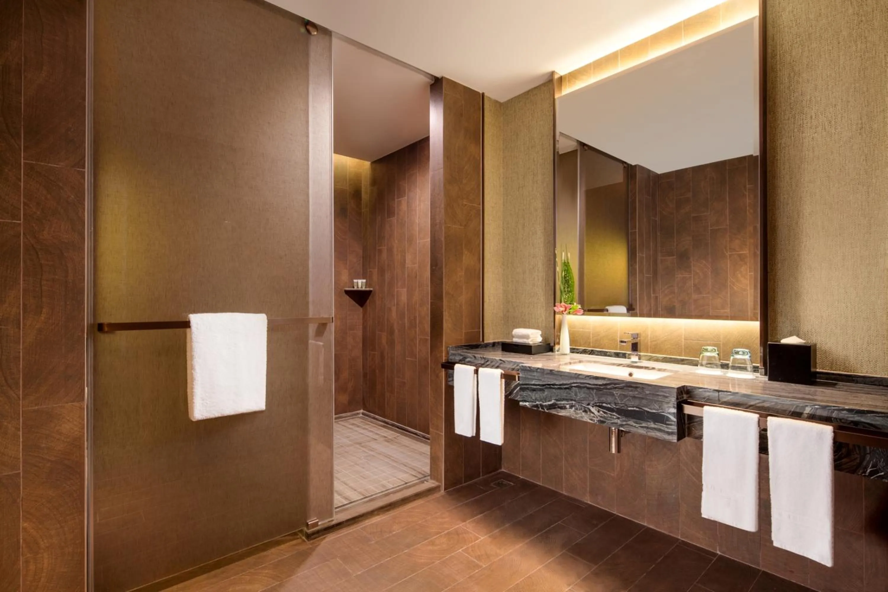 Toilet in Courtyard by Marriott Shanghai International Tourism and Resorts Zone