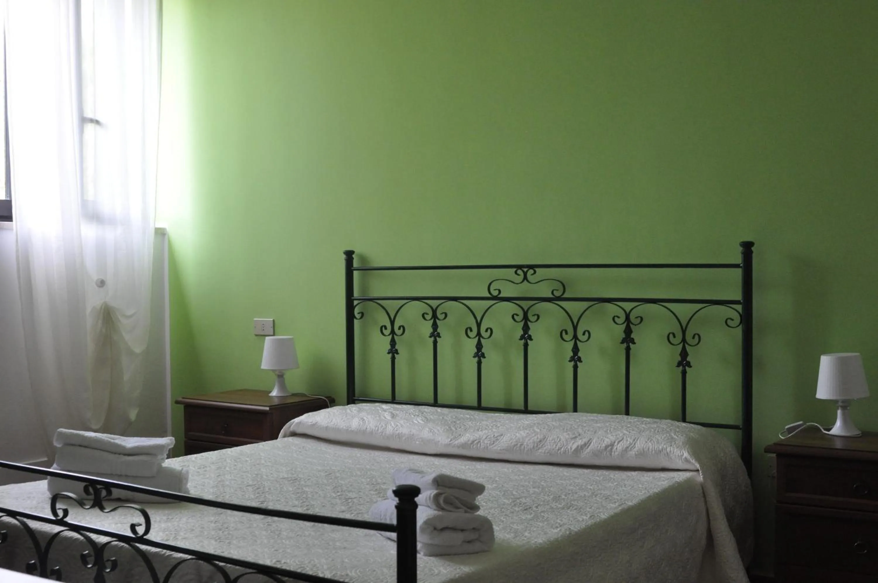 Bedroom, Bed in Villa Lidia