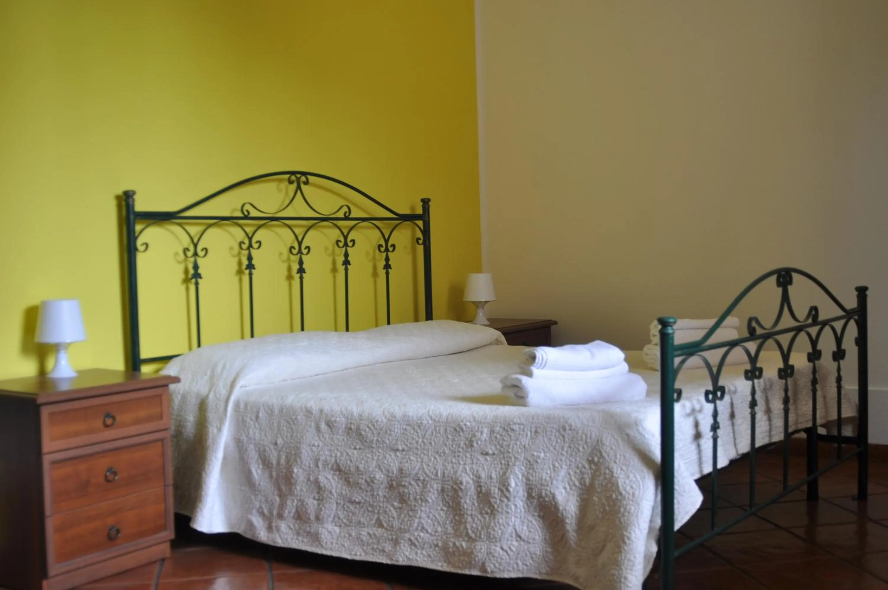 Bedroom, Bed in Villa Lidia