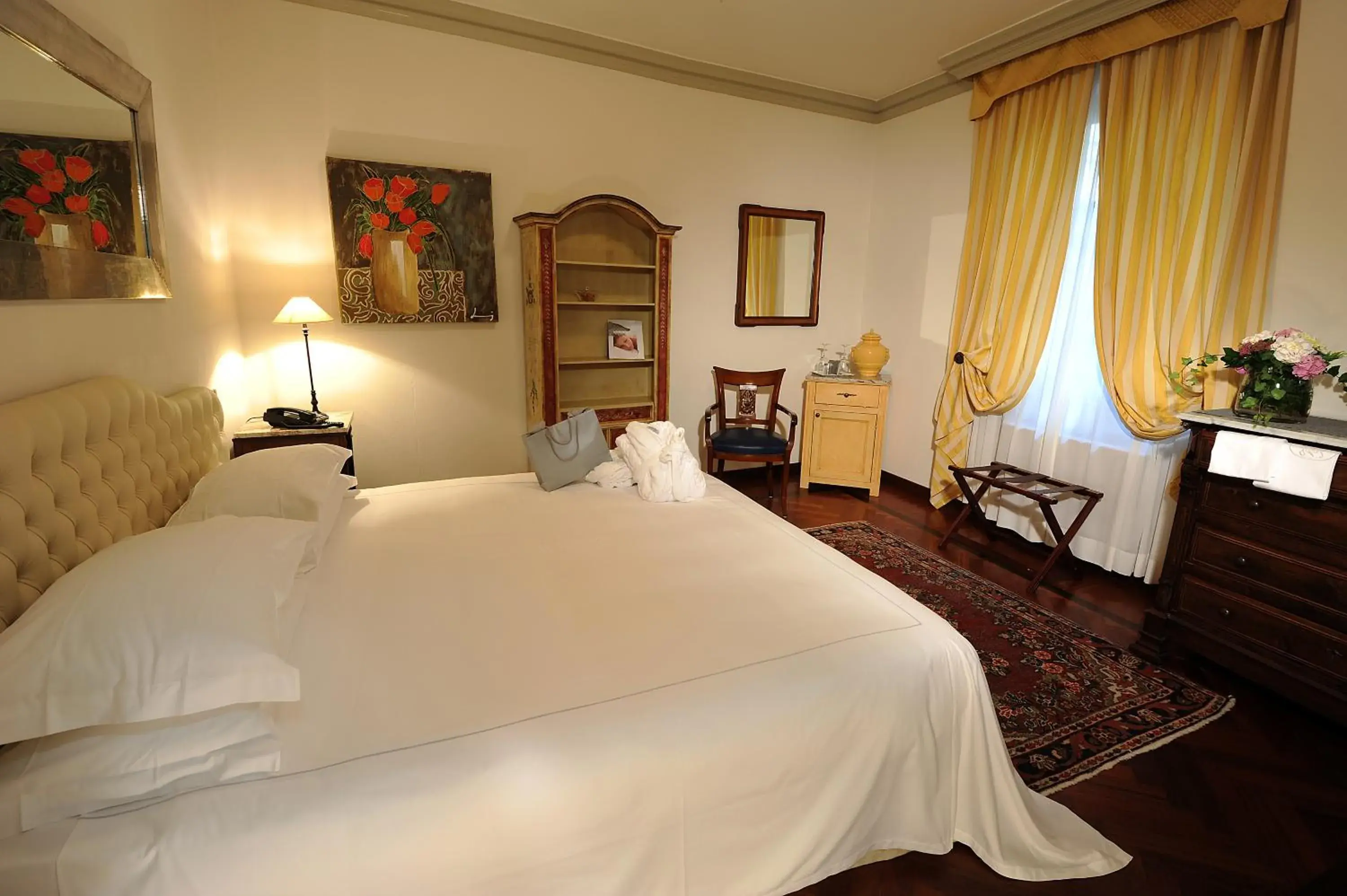 Comfort Double or Twin Room in Hotel Villa Beccaris Comfort Double or Twin Room in Hotel Villa Beccaris