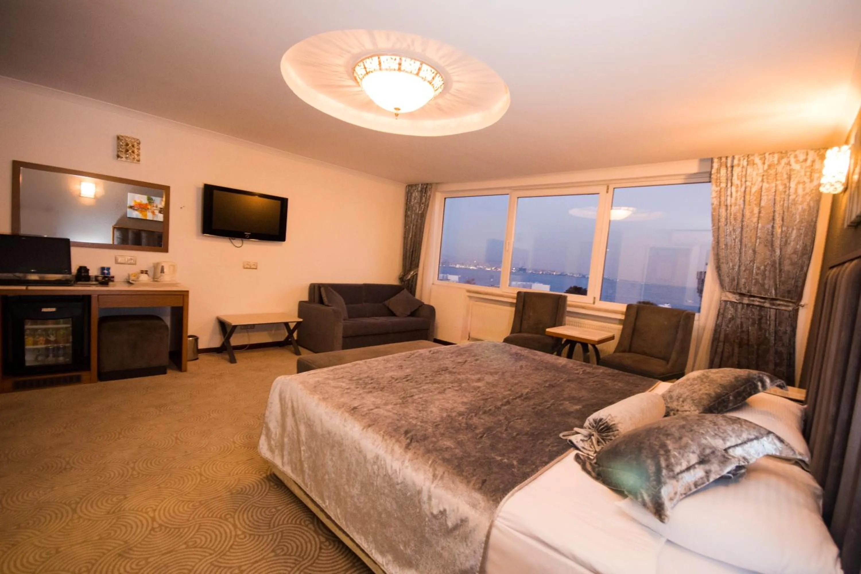 Photo of the whole room, Bed in Antis Hotel-Special Category