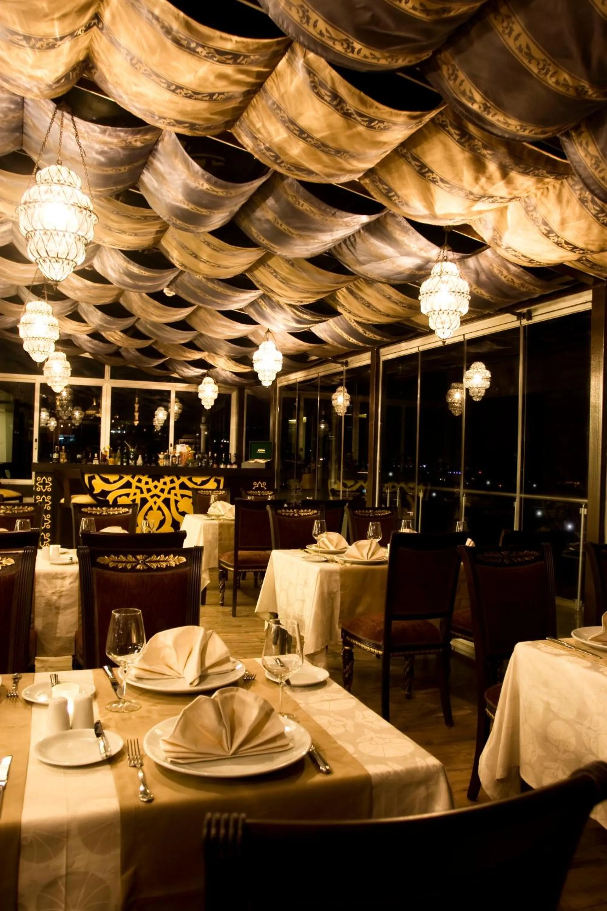 Restaurant/places to eat in Ottoman Hotel Park - Special Category