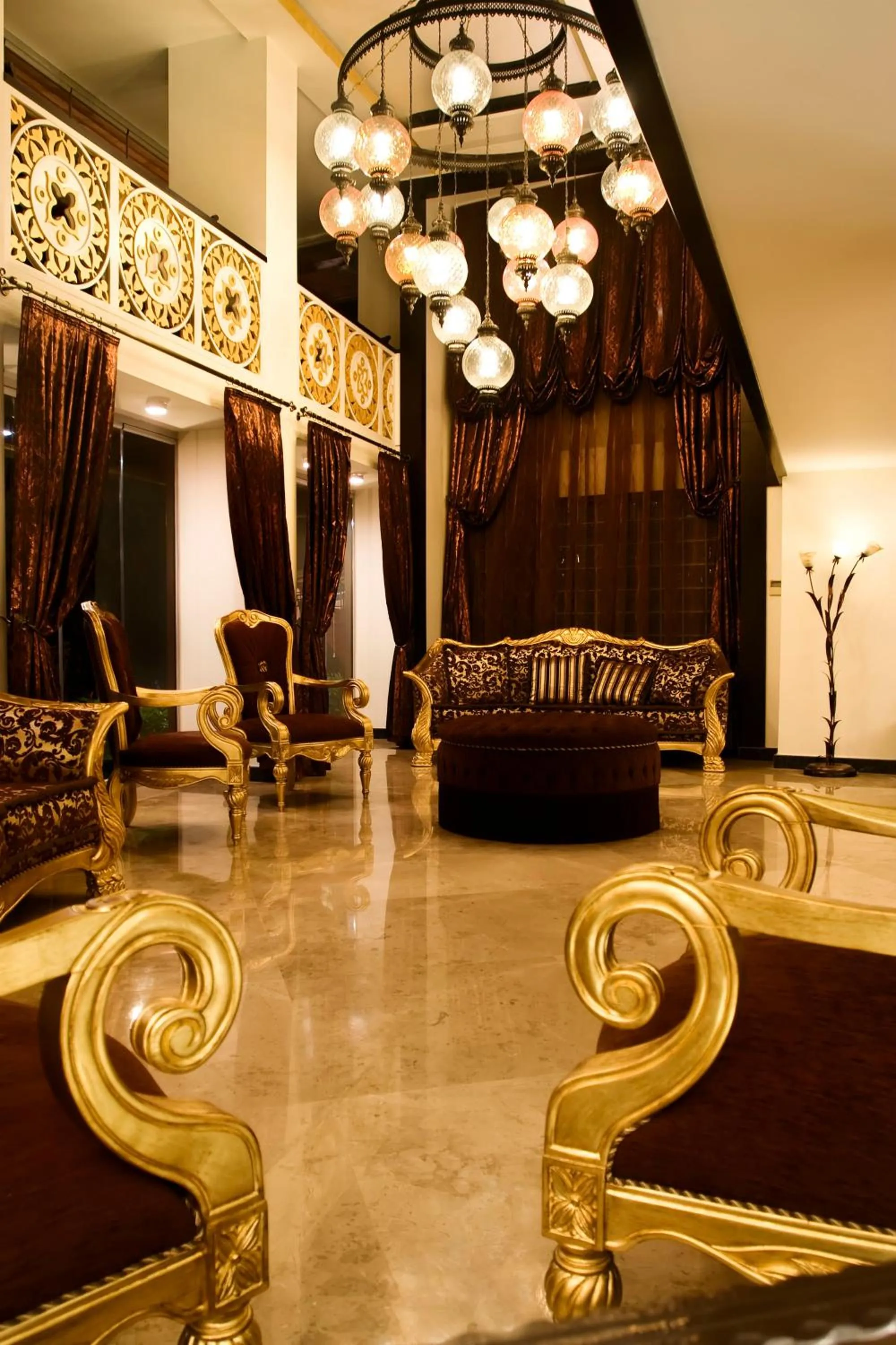 Lounge or bar in Ottoman Hotel Park - Special Category