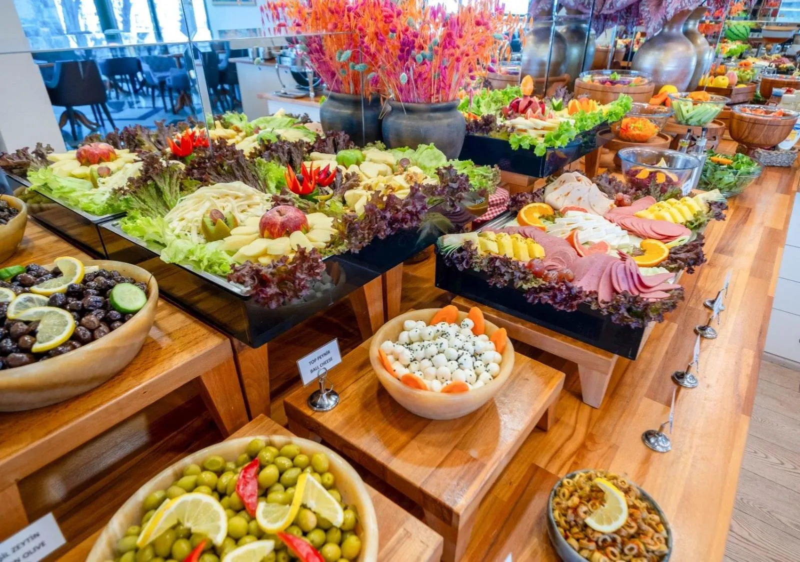 Food and drinks in Marble Hotel