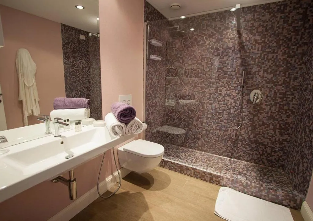 Shower in Borgo Le Terrazze