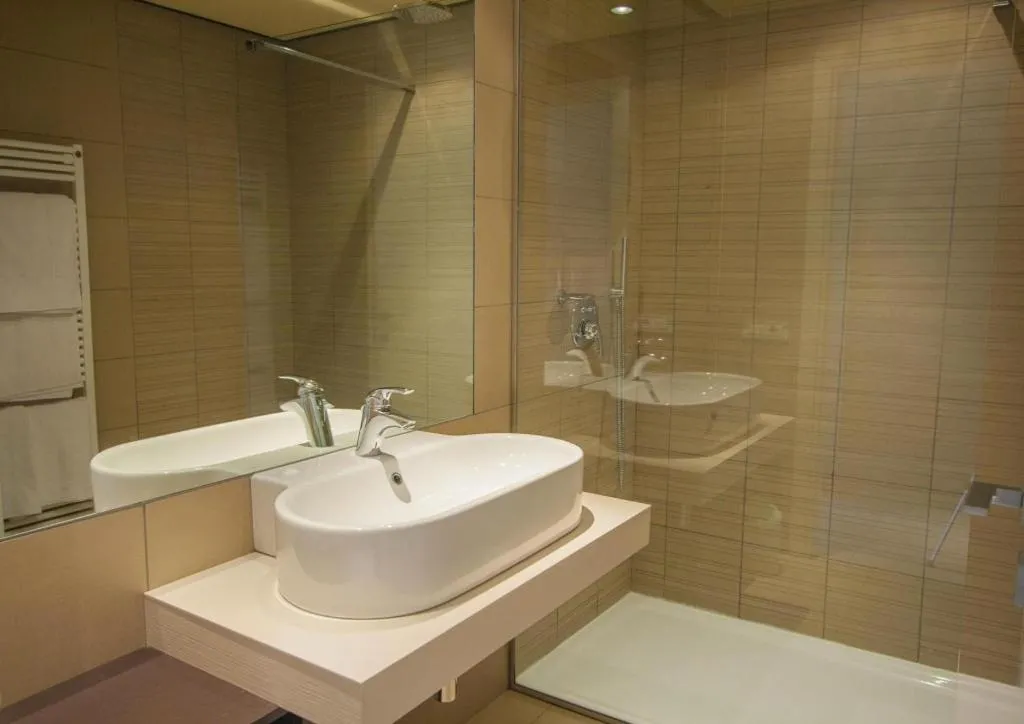 Shower in Borgo Le Terrazze