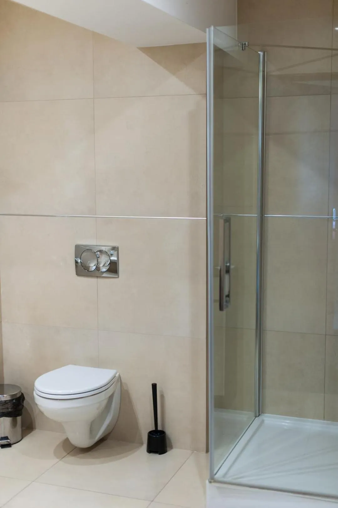 Shower in Hotel Horyzont