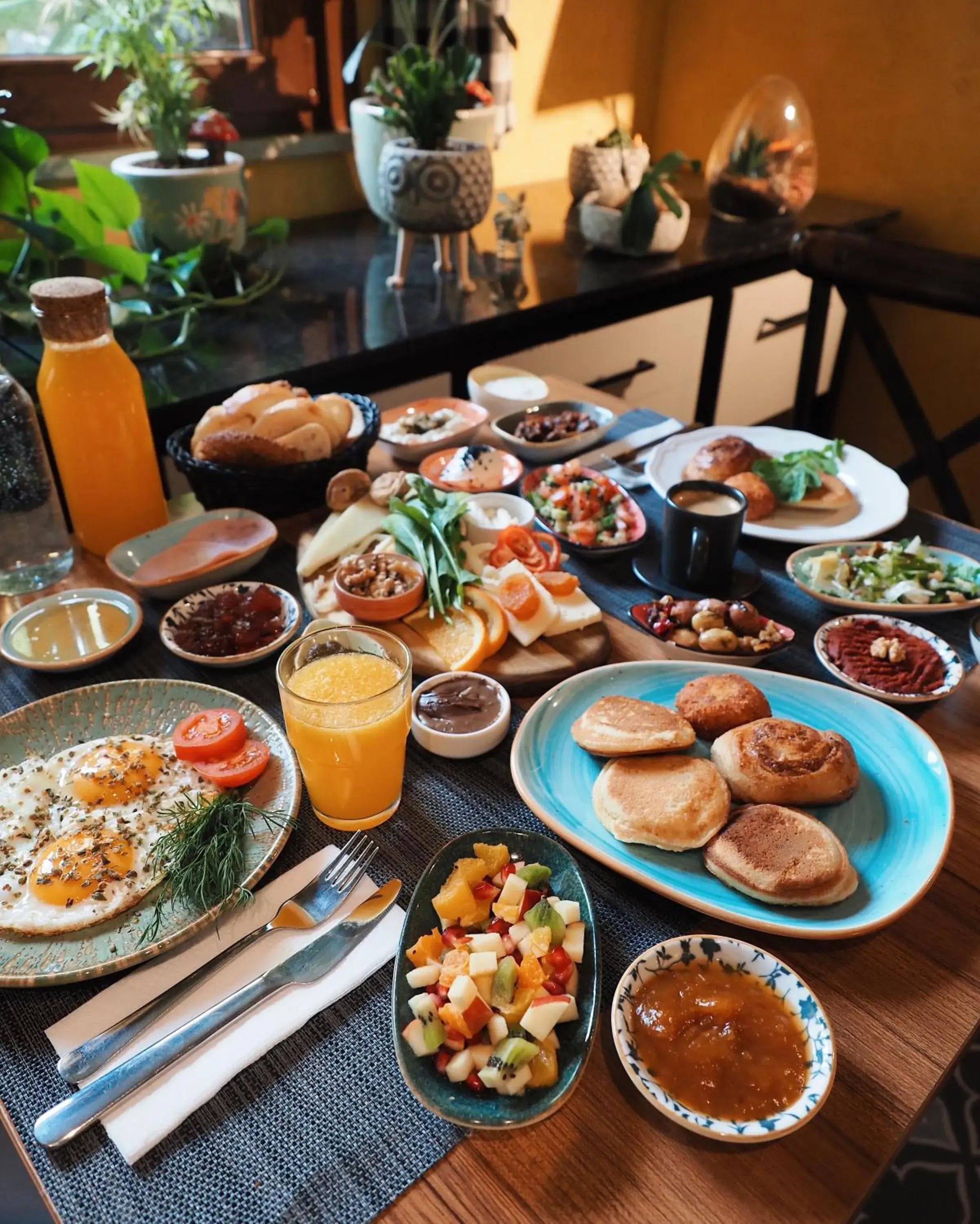 Restaurant/places to eat in Hotel Poem Restaurant/places to eat in Hotel Poem