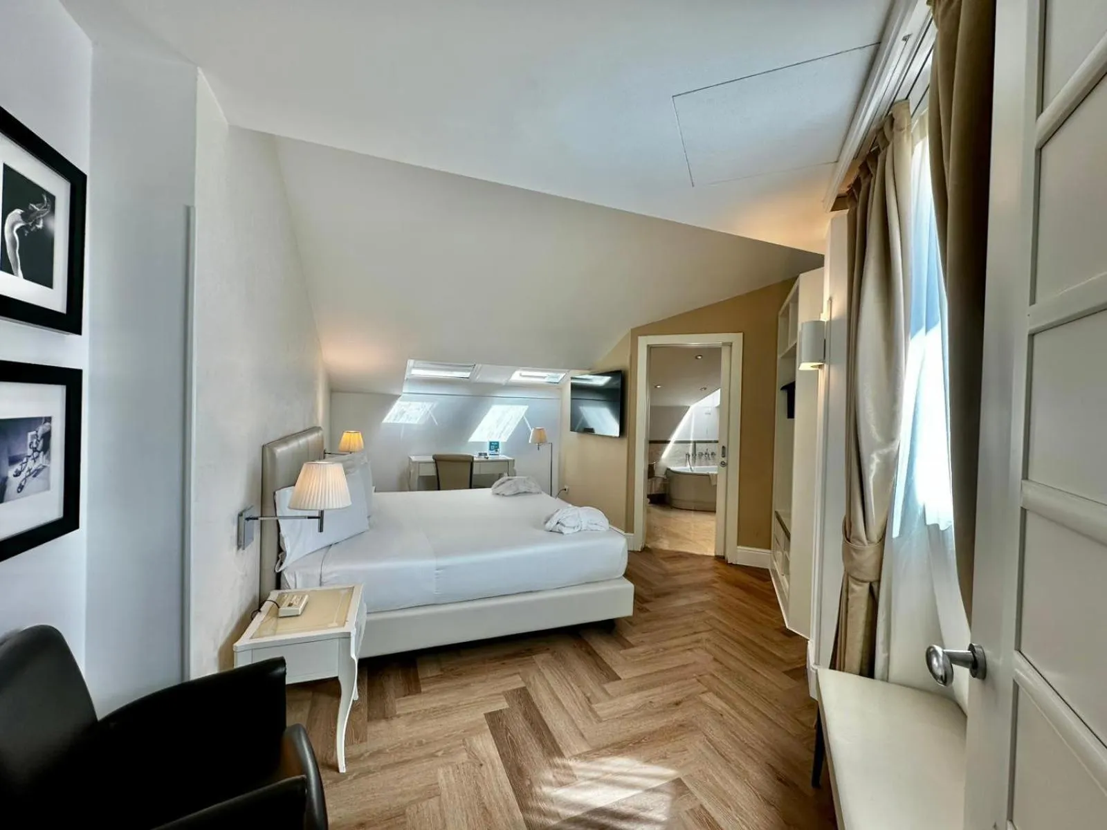 Bed in Maison Milano | UNA Esperienze