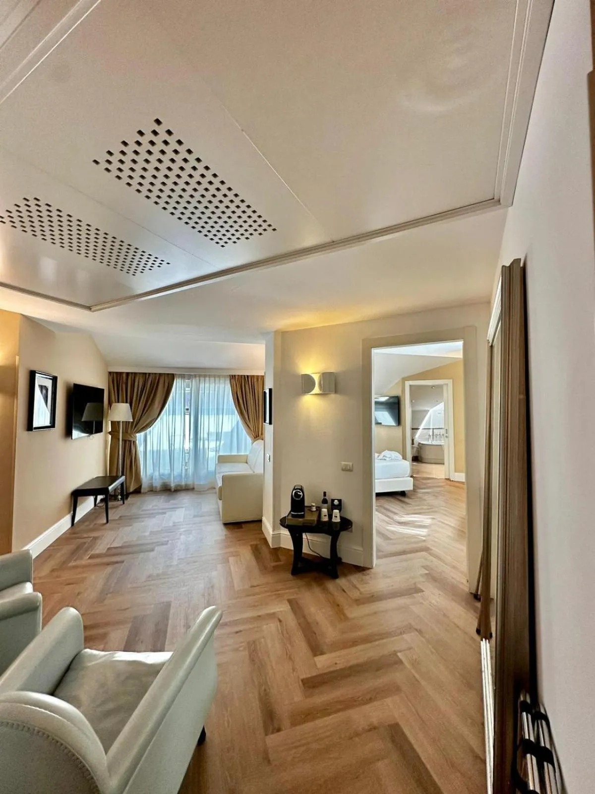 Photo of the whole room in Maison Milano | UNA Esperienze