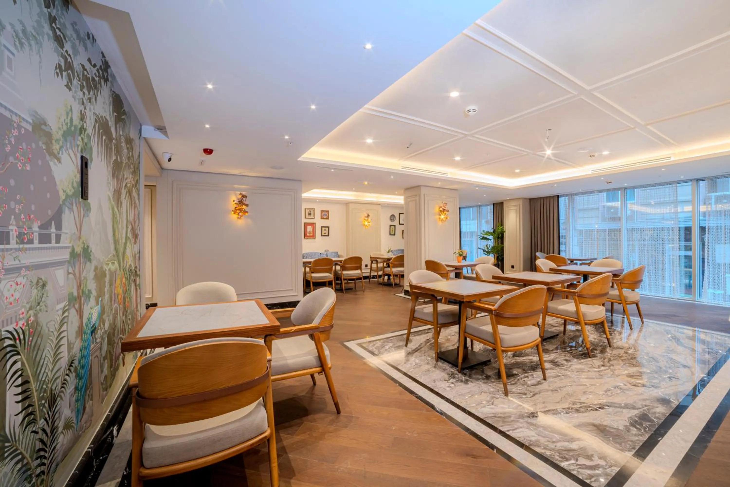 Restaurant/places to eat in Grand Hilarium Hotel