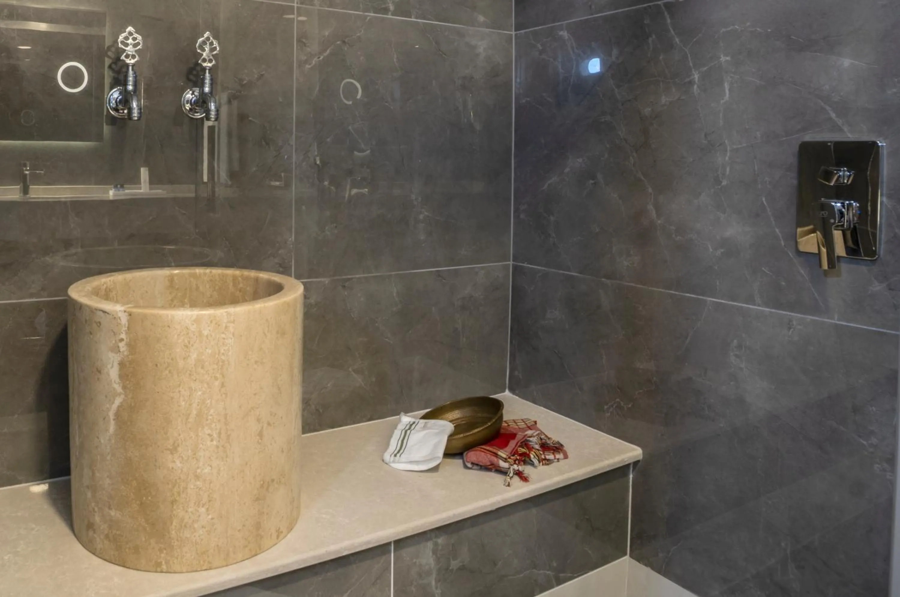 Bathroom in Grand Hilarium Hotel