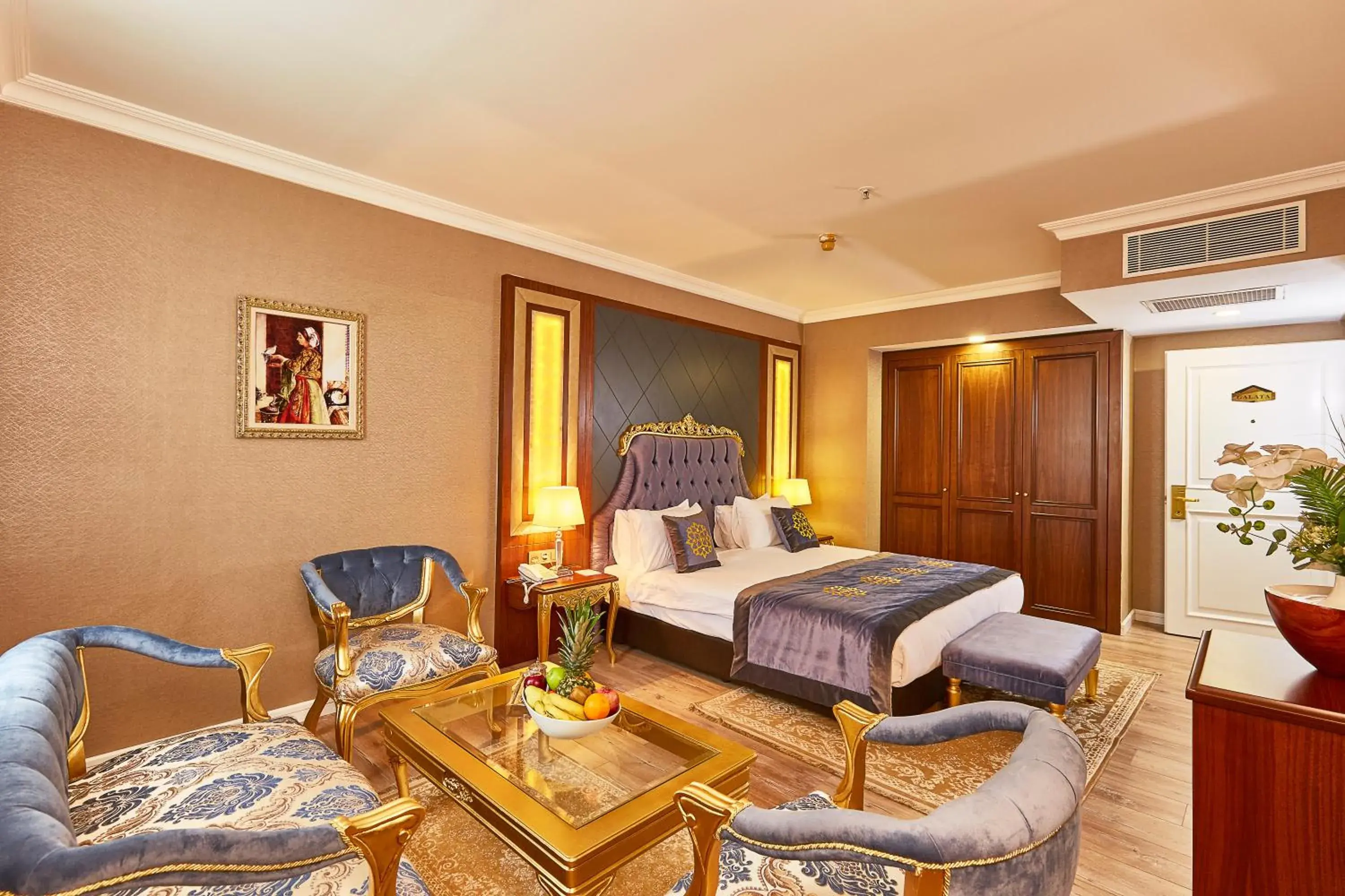 Bed in Seres Hotel Old City Bed in Seres Hotel Old City