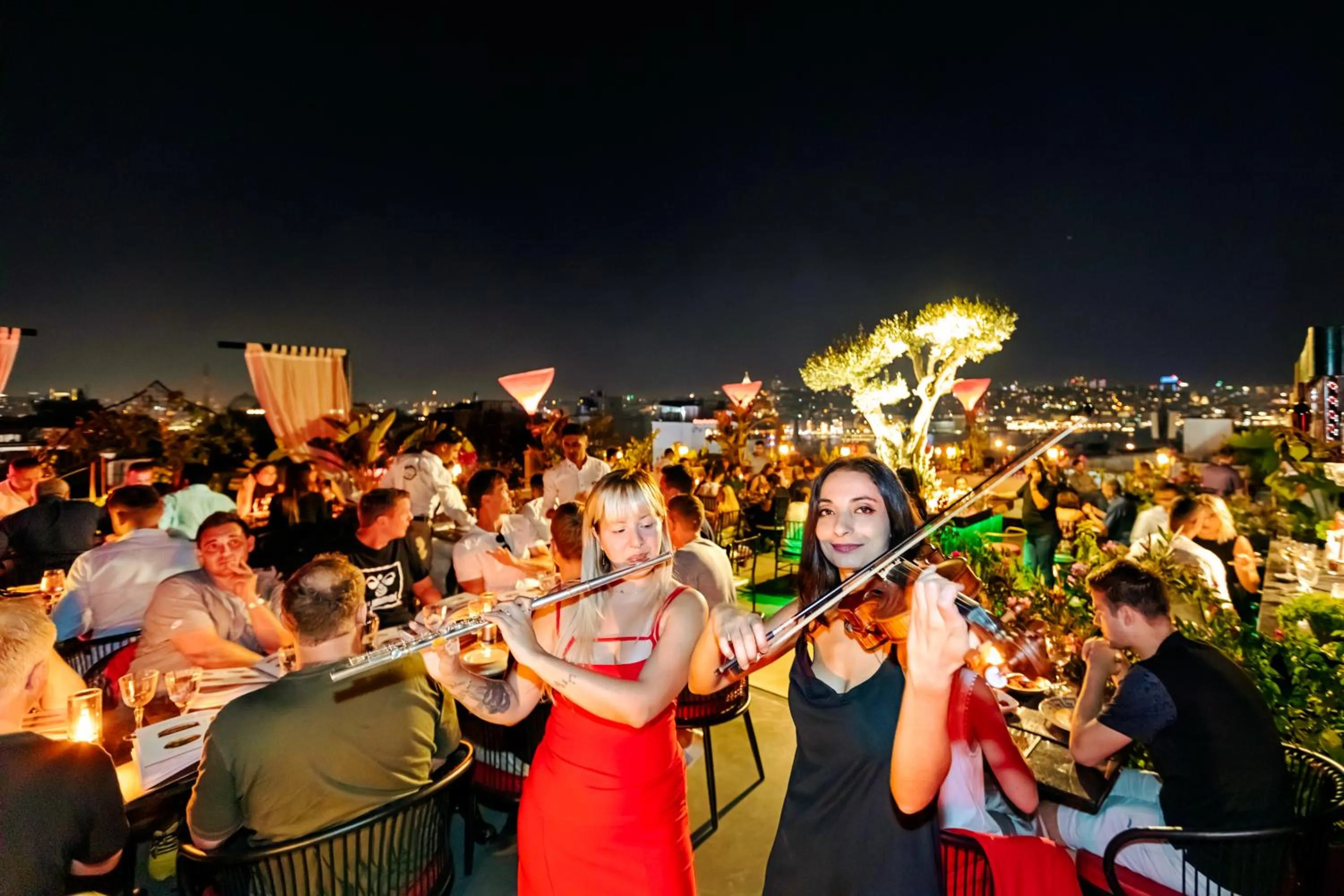 Restaurant/places to eat in Seres Hotel Old City