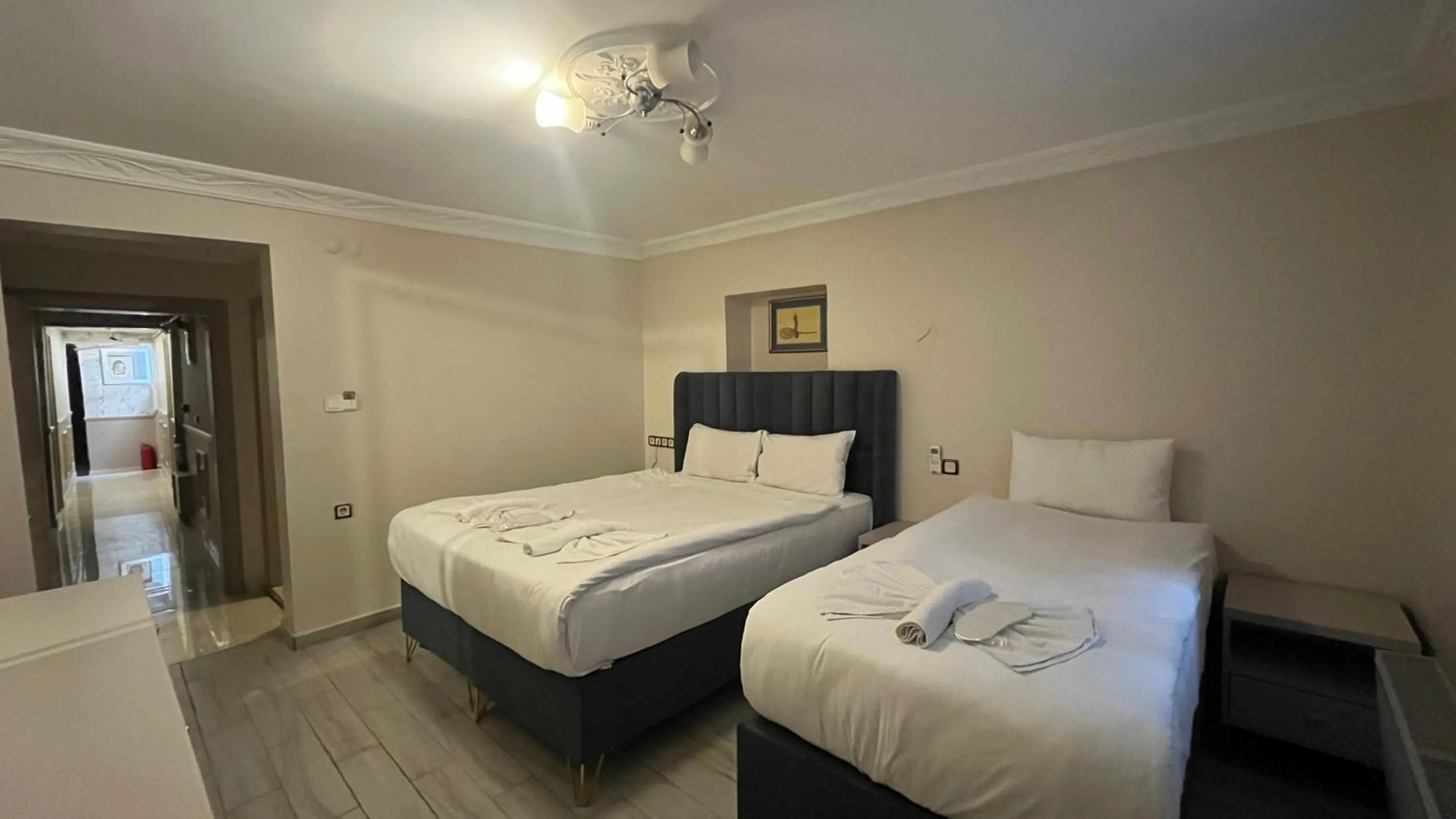 Bed in Hotel Tulip House