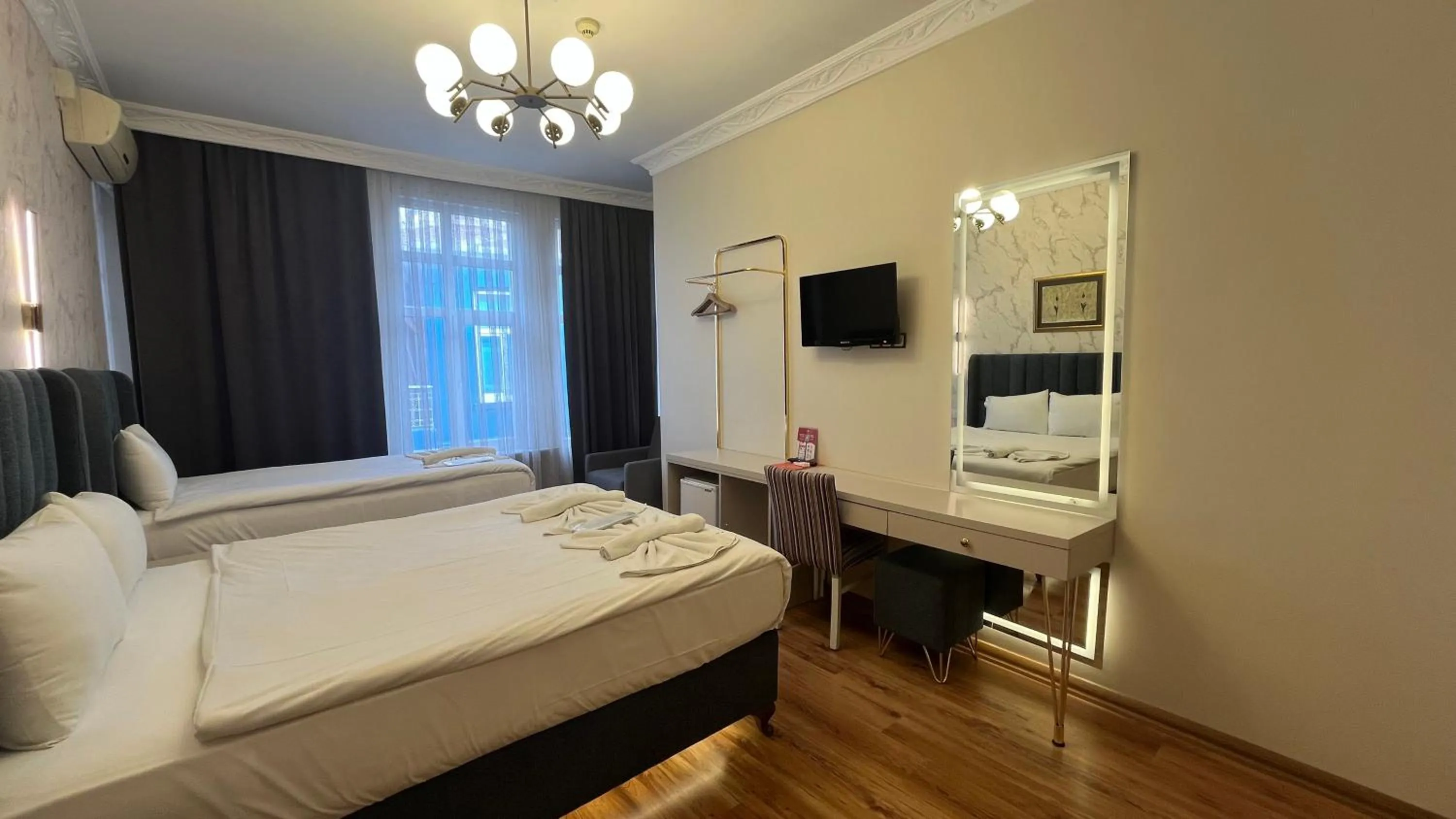 Bed in Hotel Tulip House