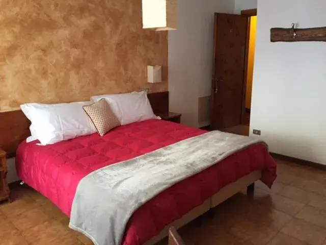 Photo of the whole room, Bed in Hotel Sciatori Photo of the whole room, Bed in Hotel Sciatori