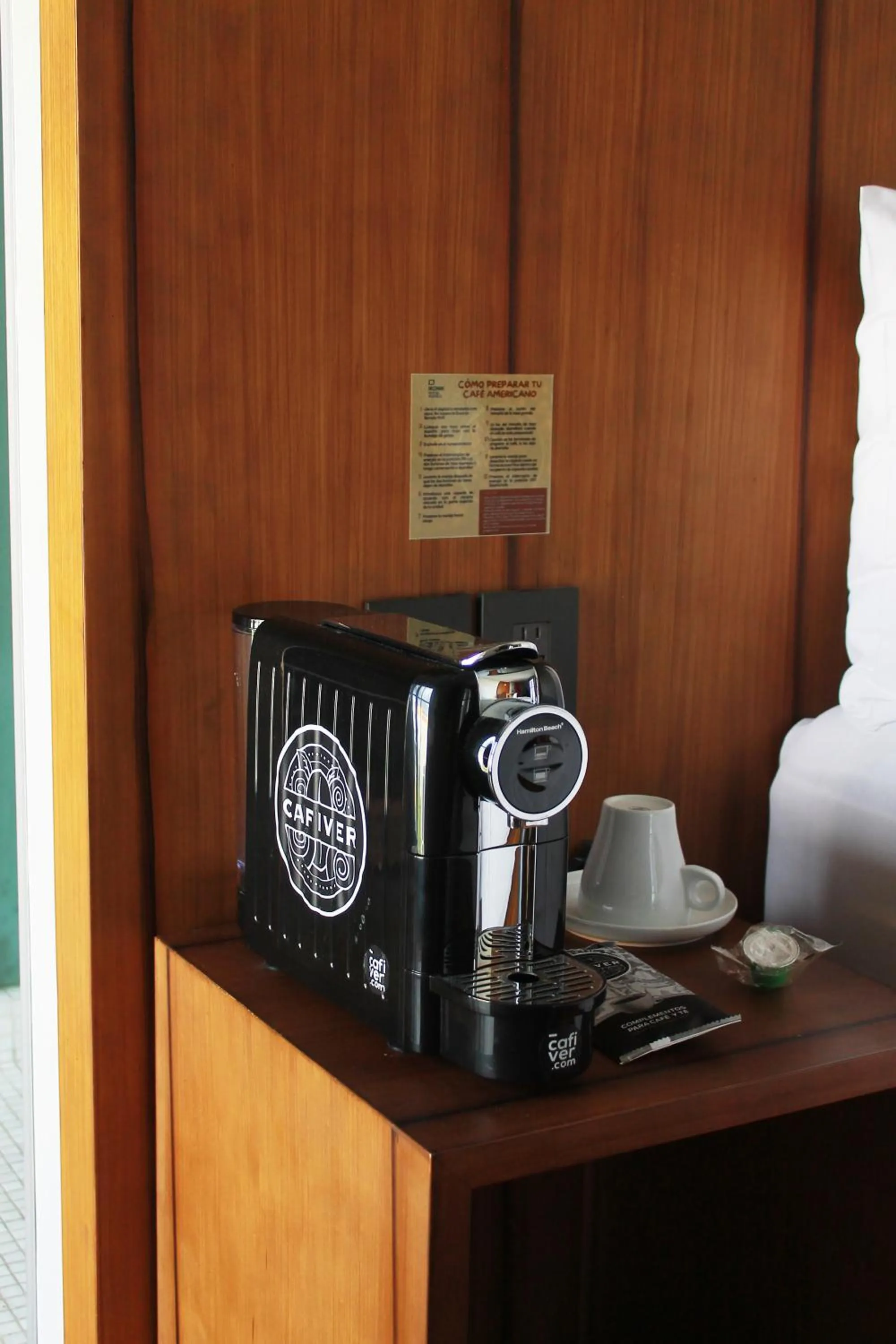 Coffee/tea facilities in Ikonik Hotel Puebla