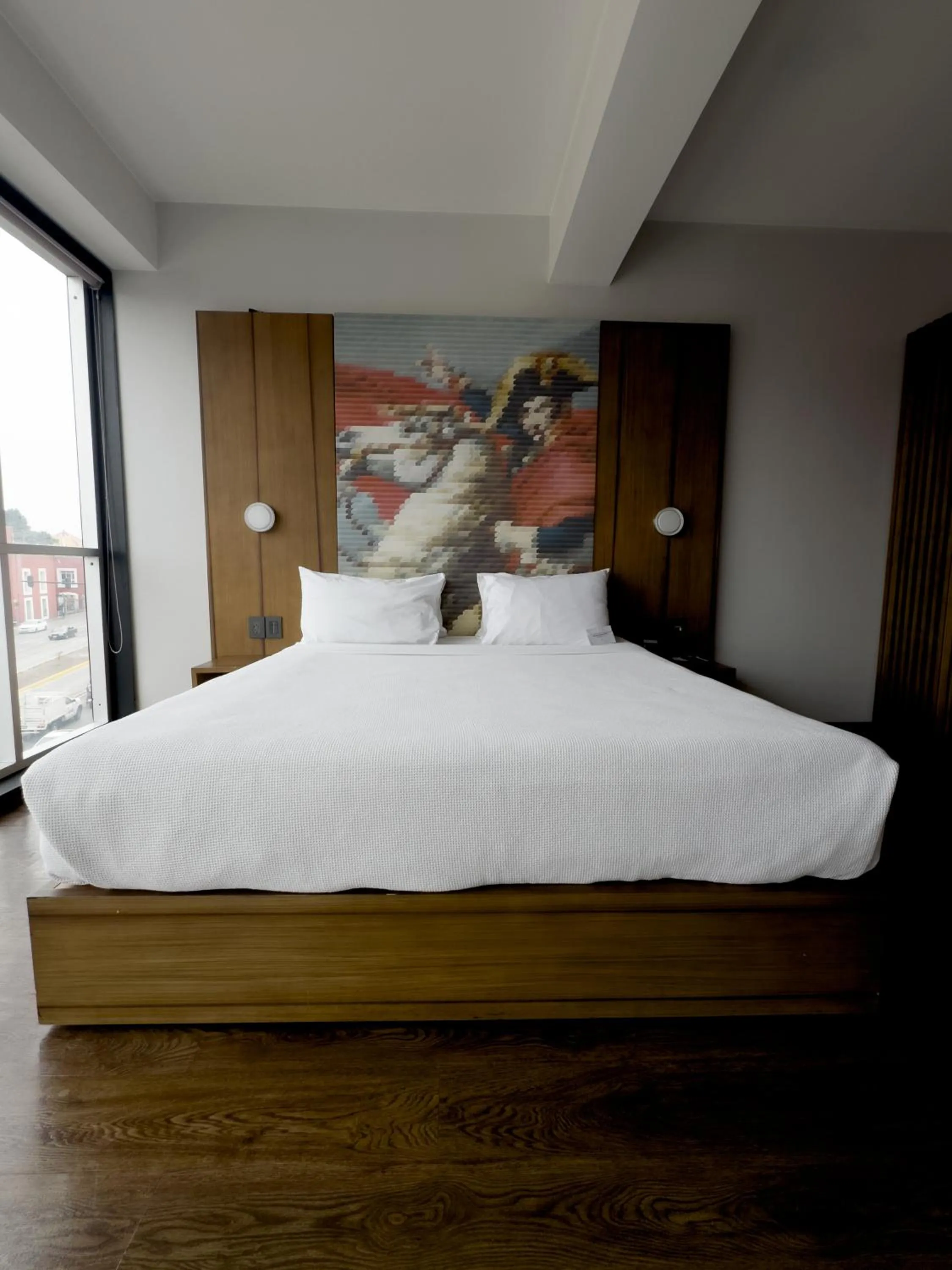 Photo of the whole room, Bed in Ikonik Hotel Puebla