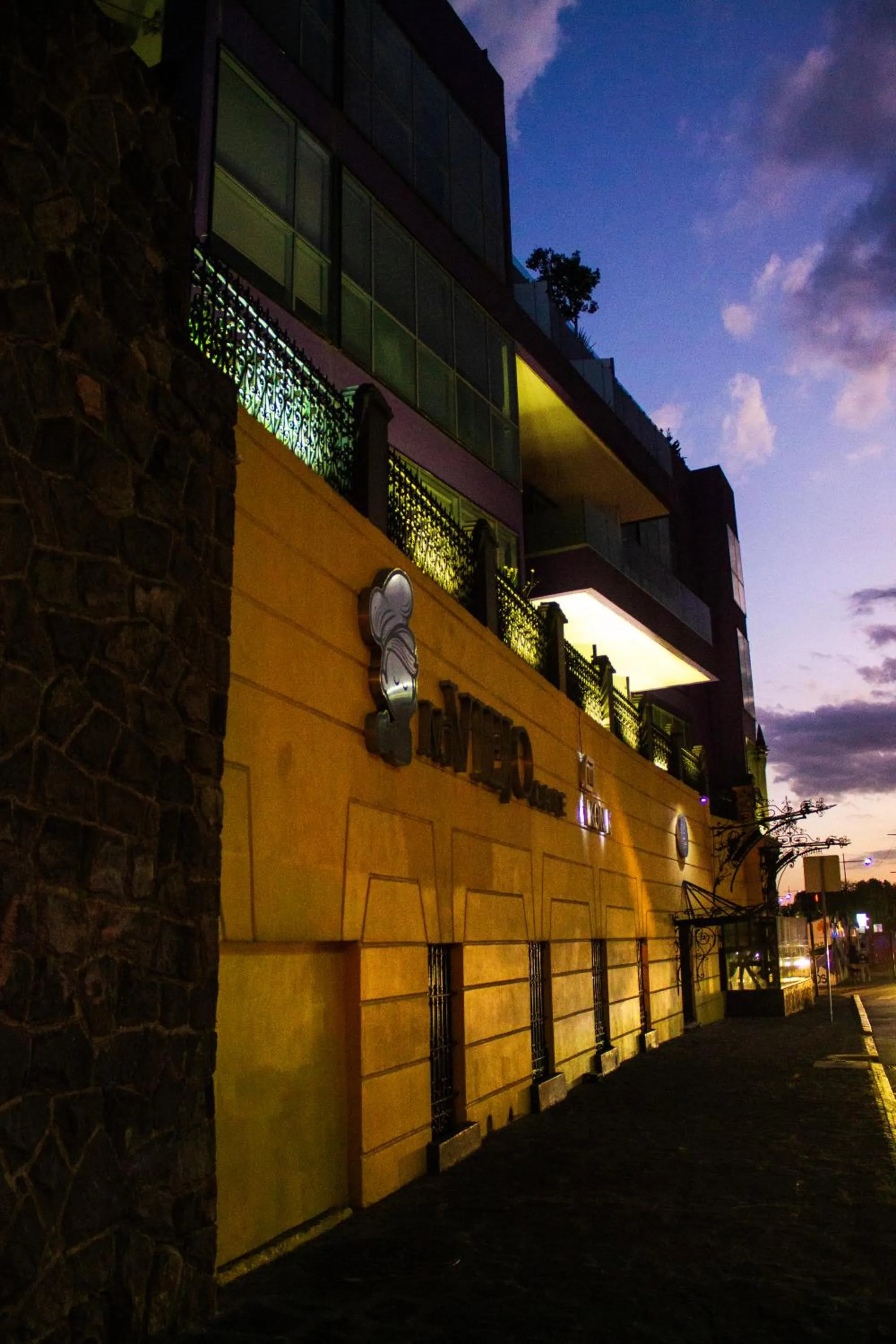 Property building in Ikonik Hotel Puebla