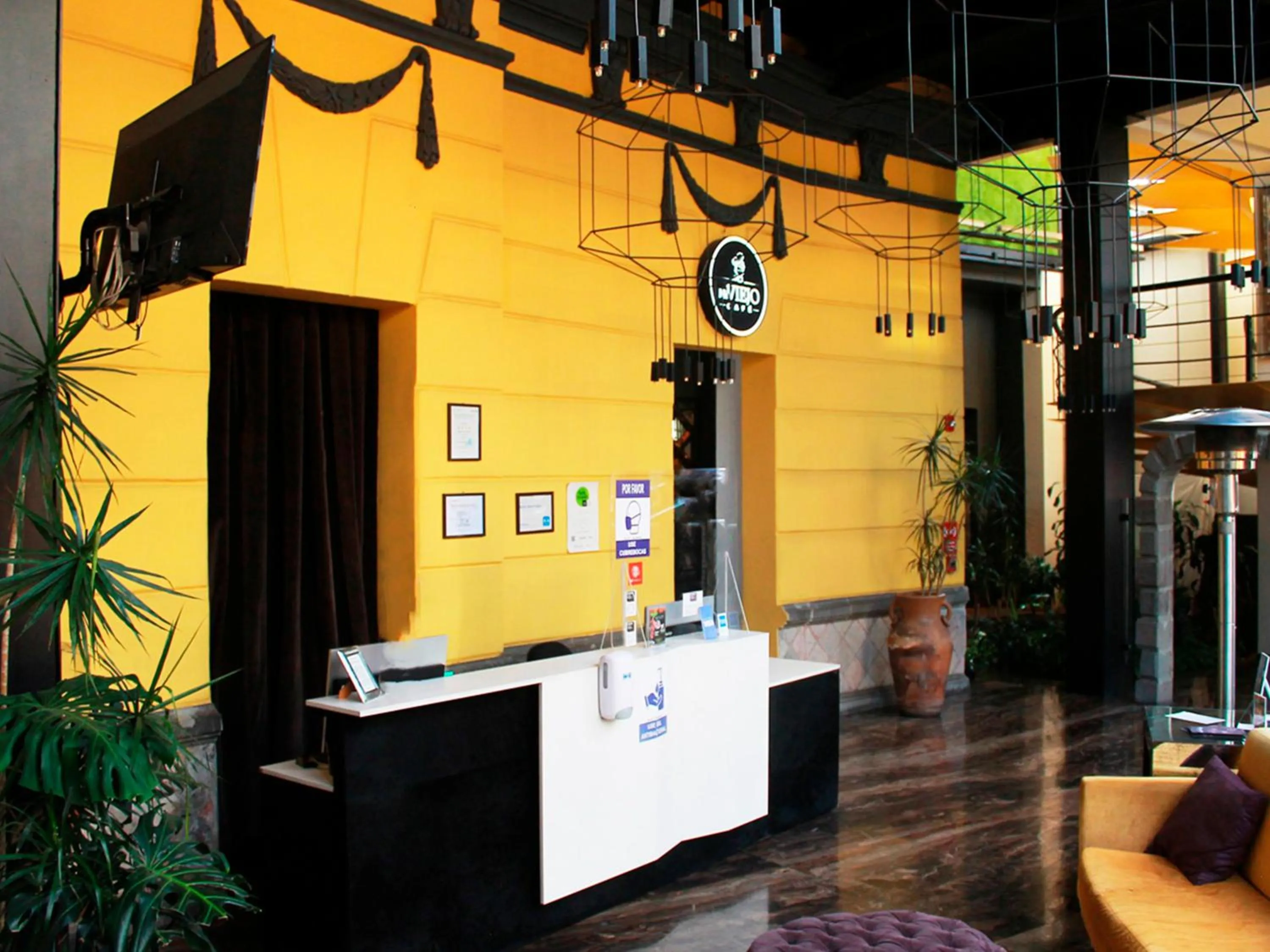 Lobby or reception in Ikonik Hotel Puebla