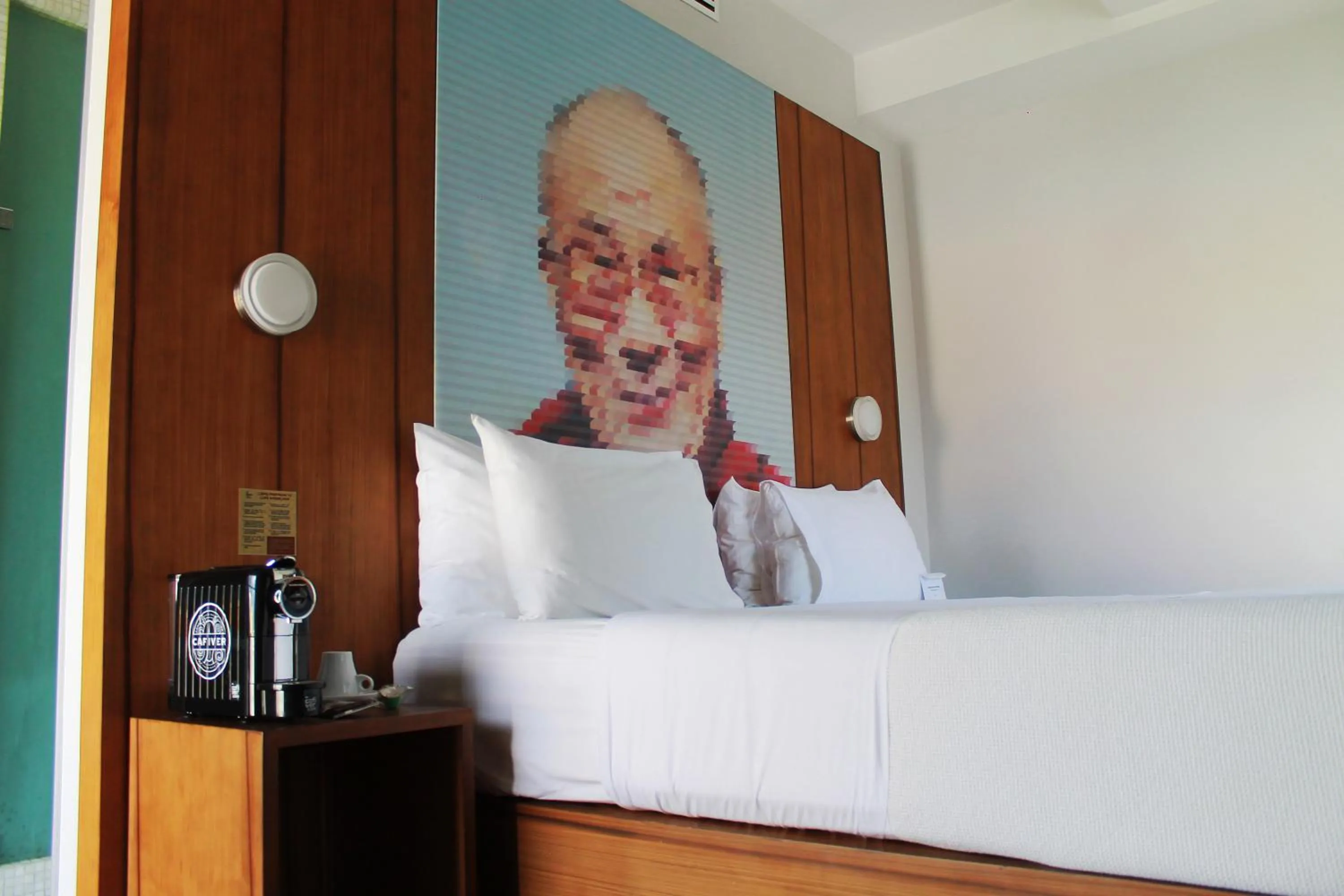 Photo of the whole room, Bed in Ikonik Hotel Puebla