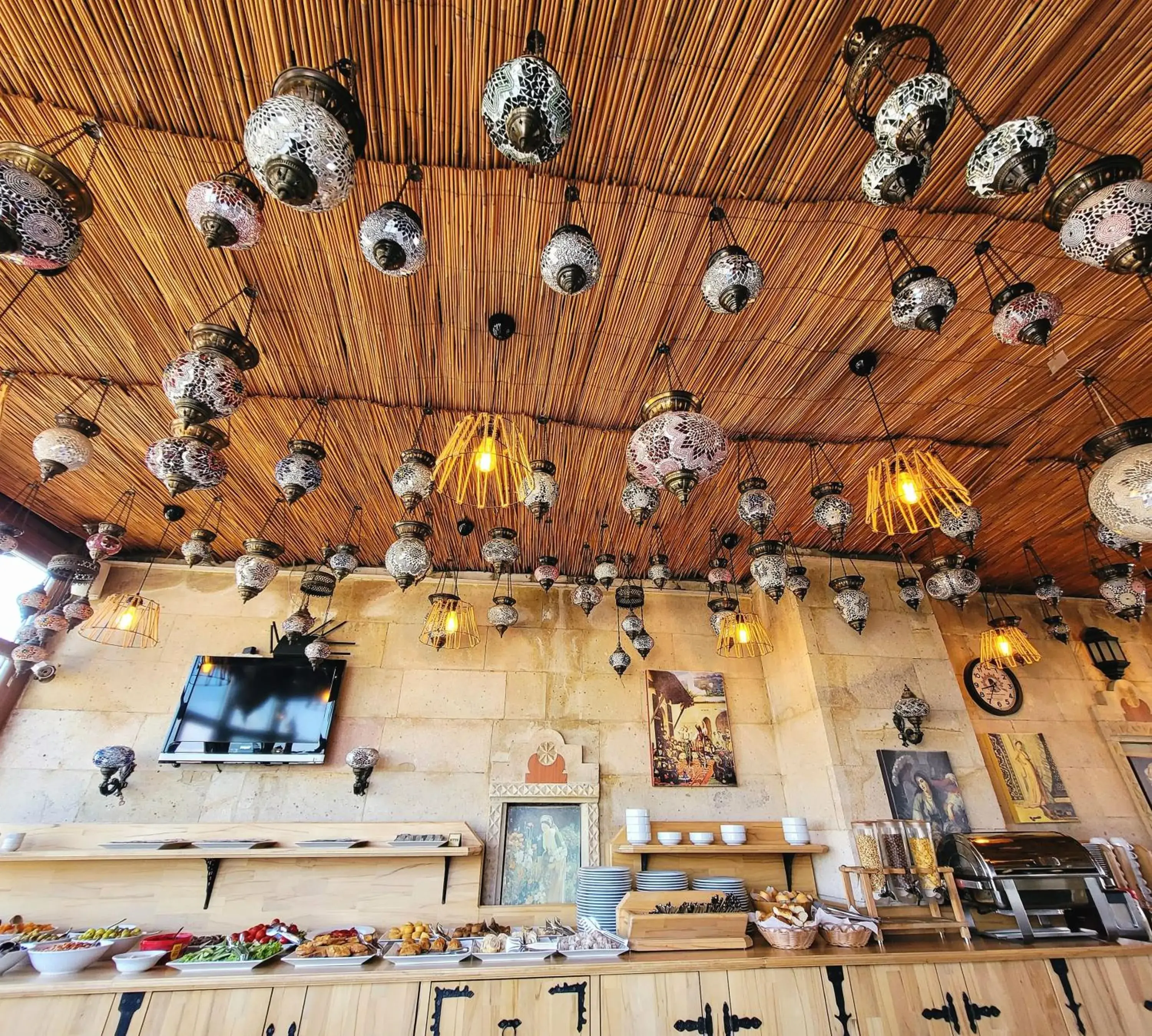 Restaurant/places to eat in Saruhan Hotel Restaurant/places to eat in Saruhan Hotel