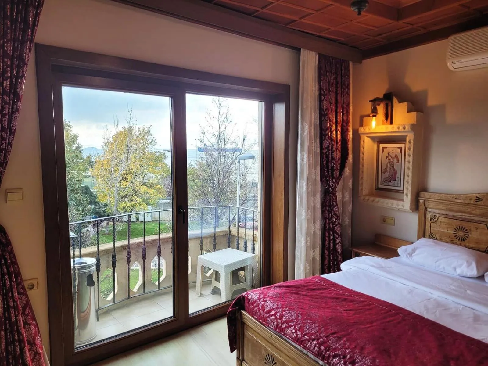 Bedroom, Bed in Saruhan Hotel