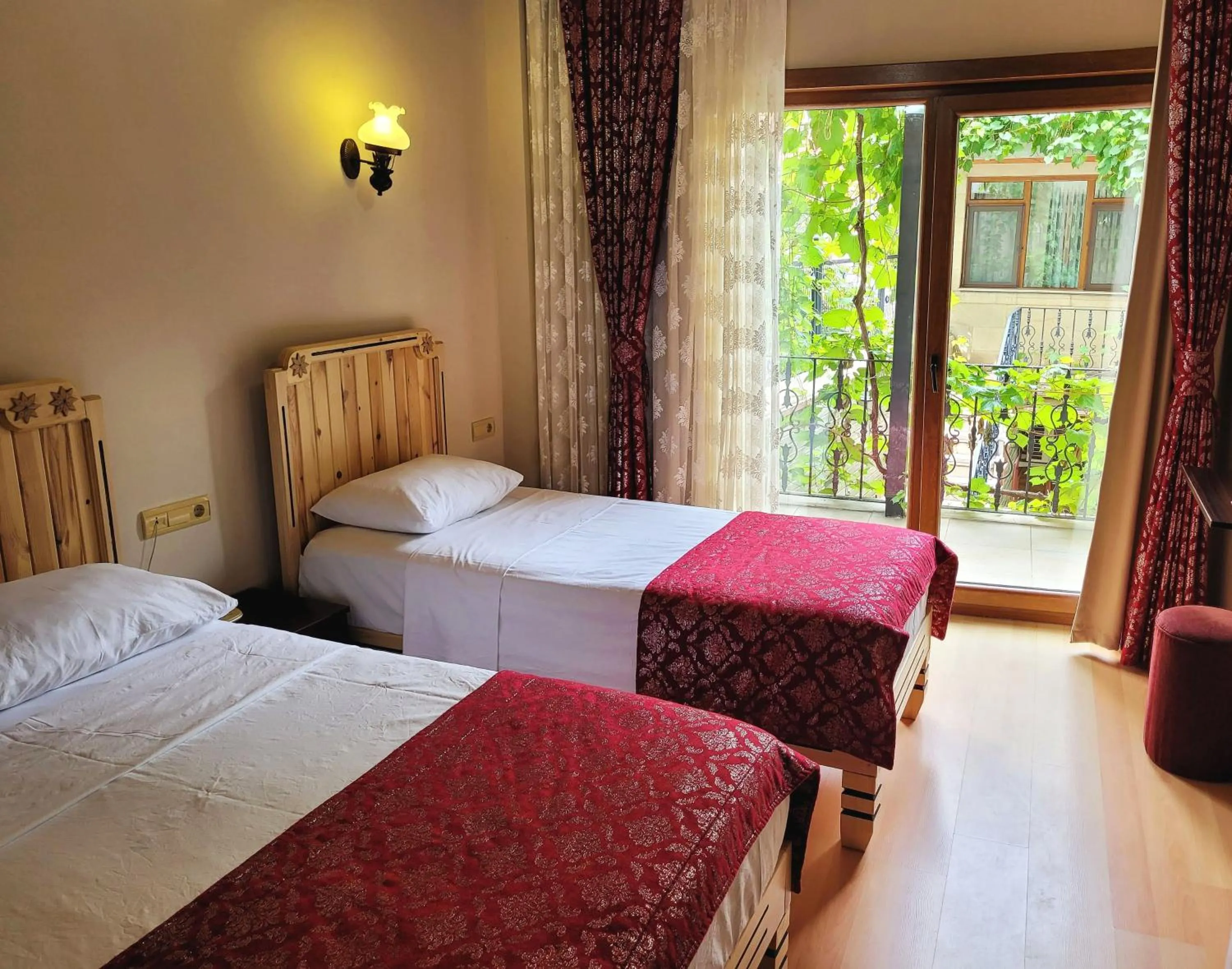 Bedroom, Bed in Saruhan Hotel