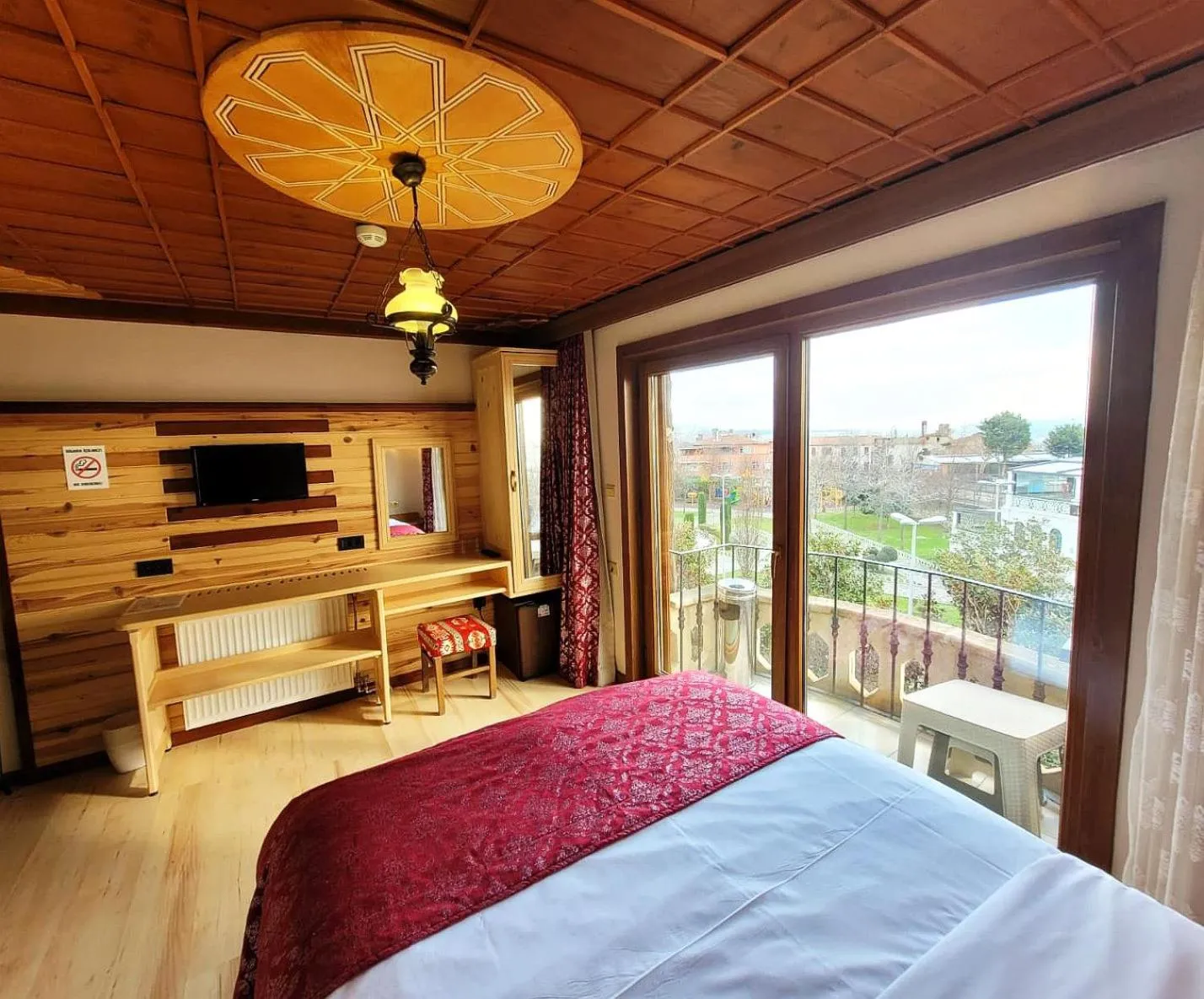 Bedroom, Bed in Saruhan Hotel