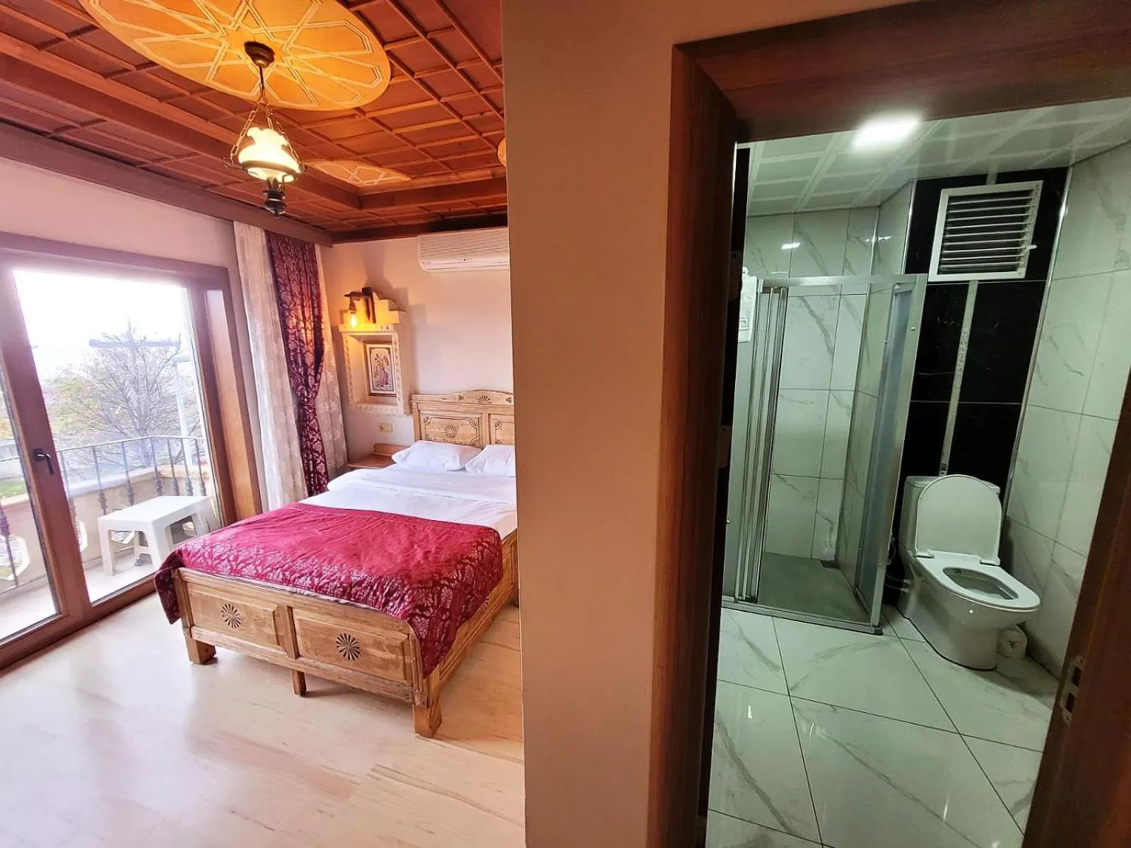 Bedroom in Saruhan Hotel