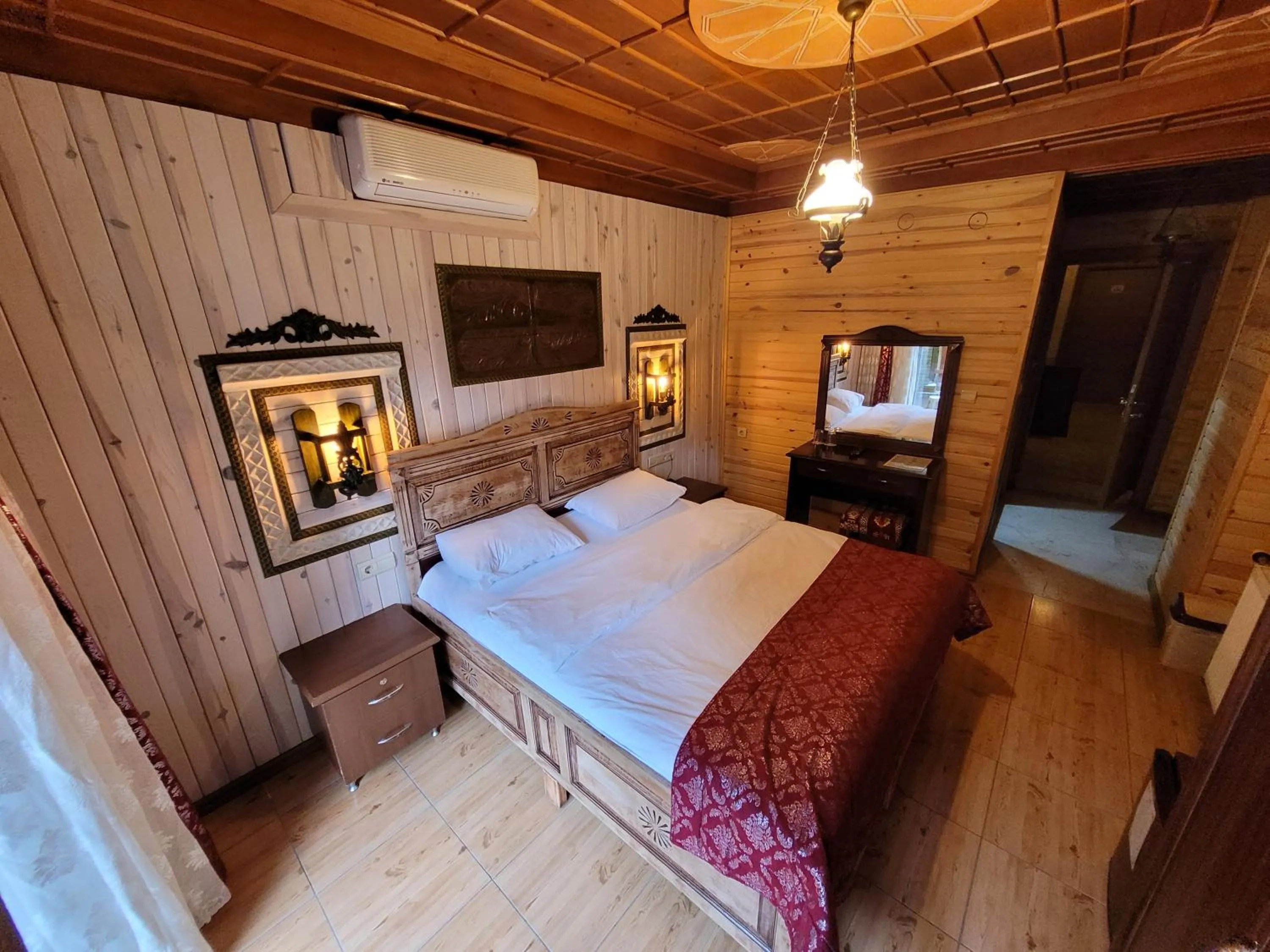 Bedroom, Bed in Saruhan Hotel