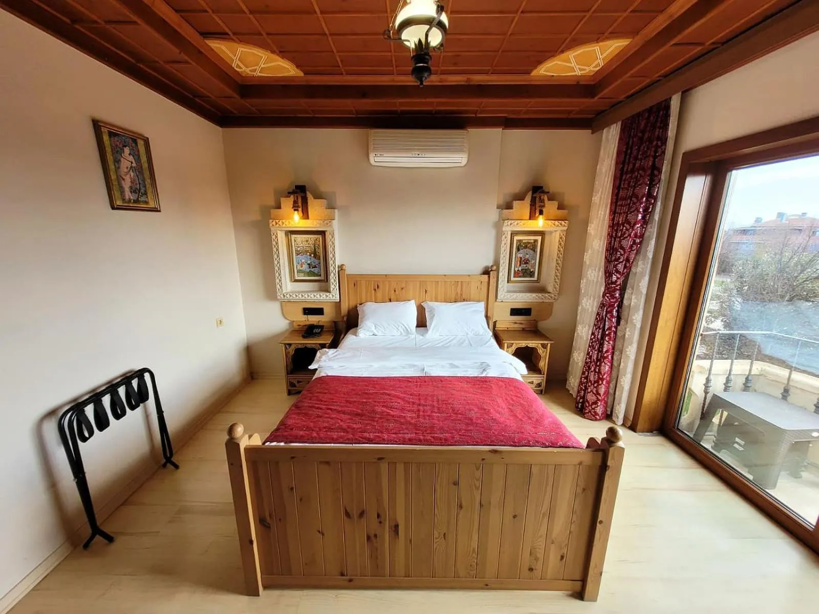 Bedroom, Bed in Saruhan Hotel