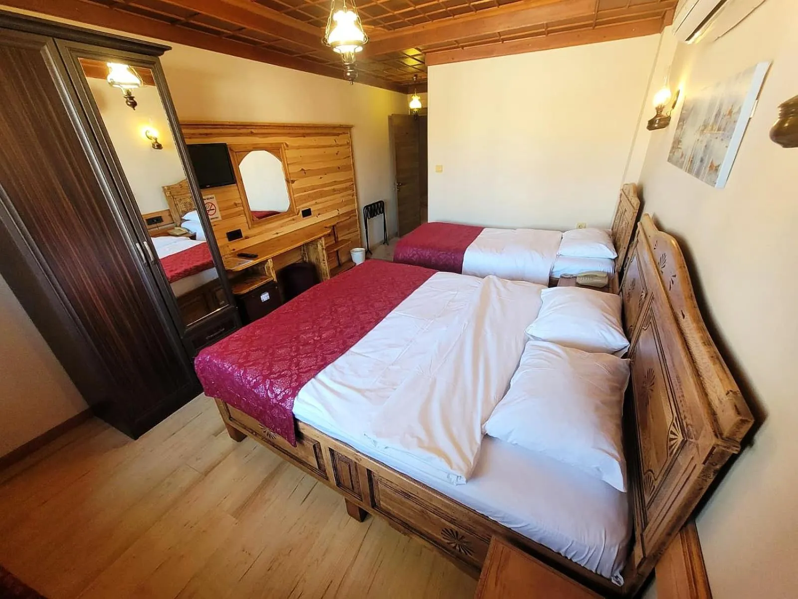 Bedroom, Bed in Saruhan Hotel