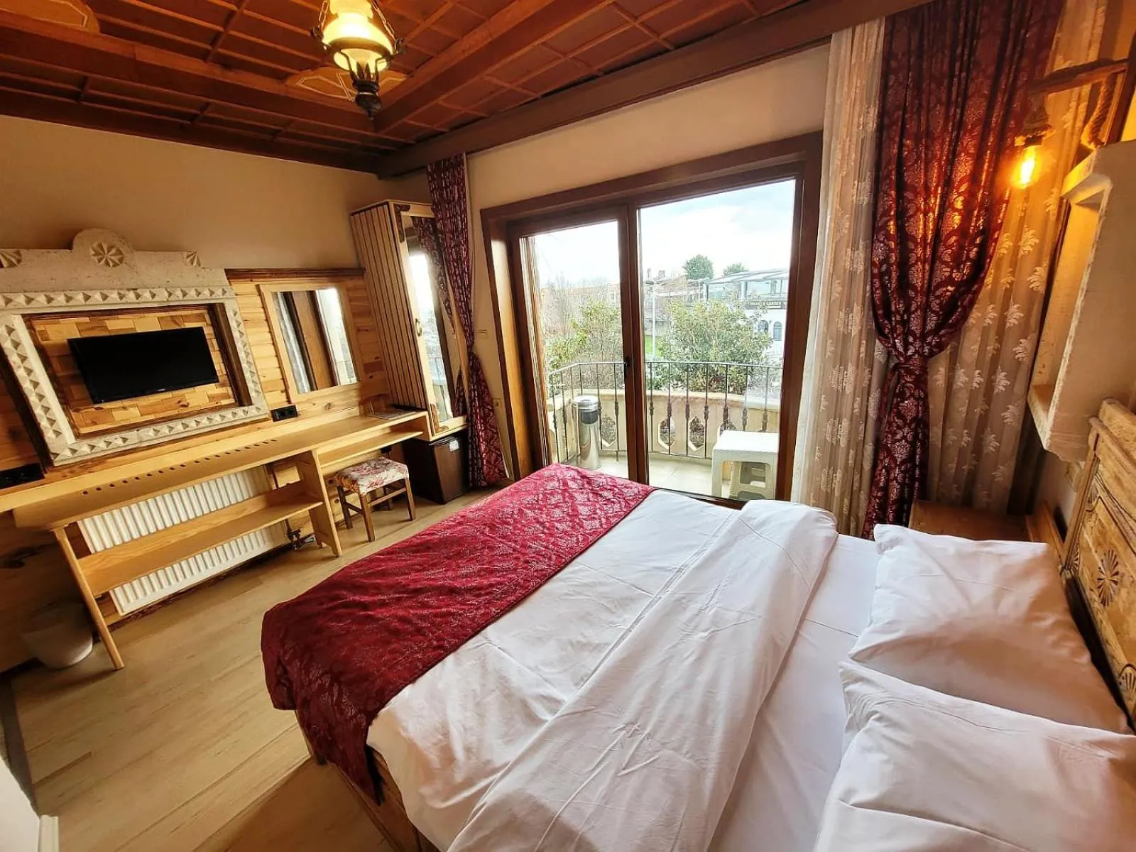 Bedroom, Bed in Saruhan Hotel