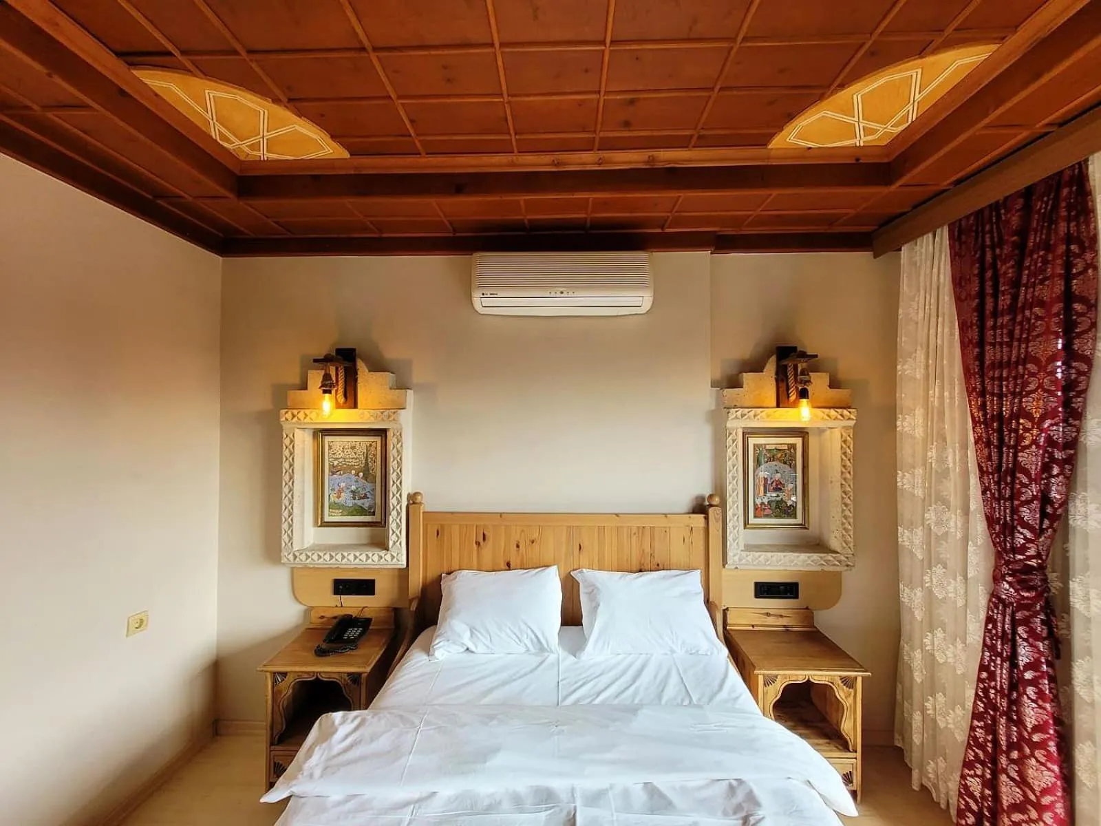 Bedroom, Bed in Saruhan Hotel