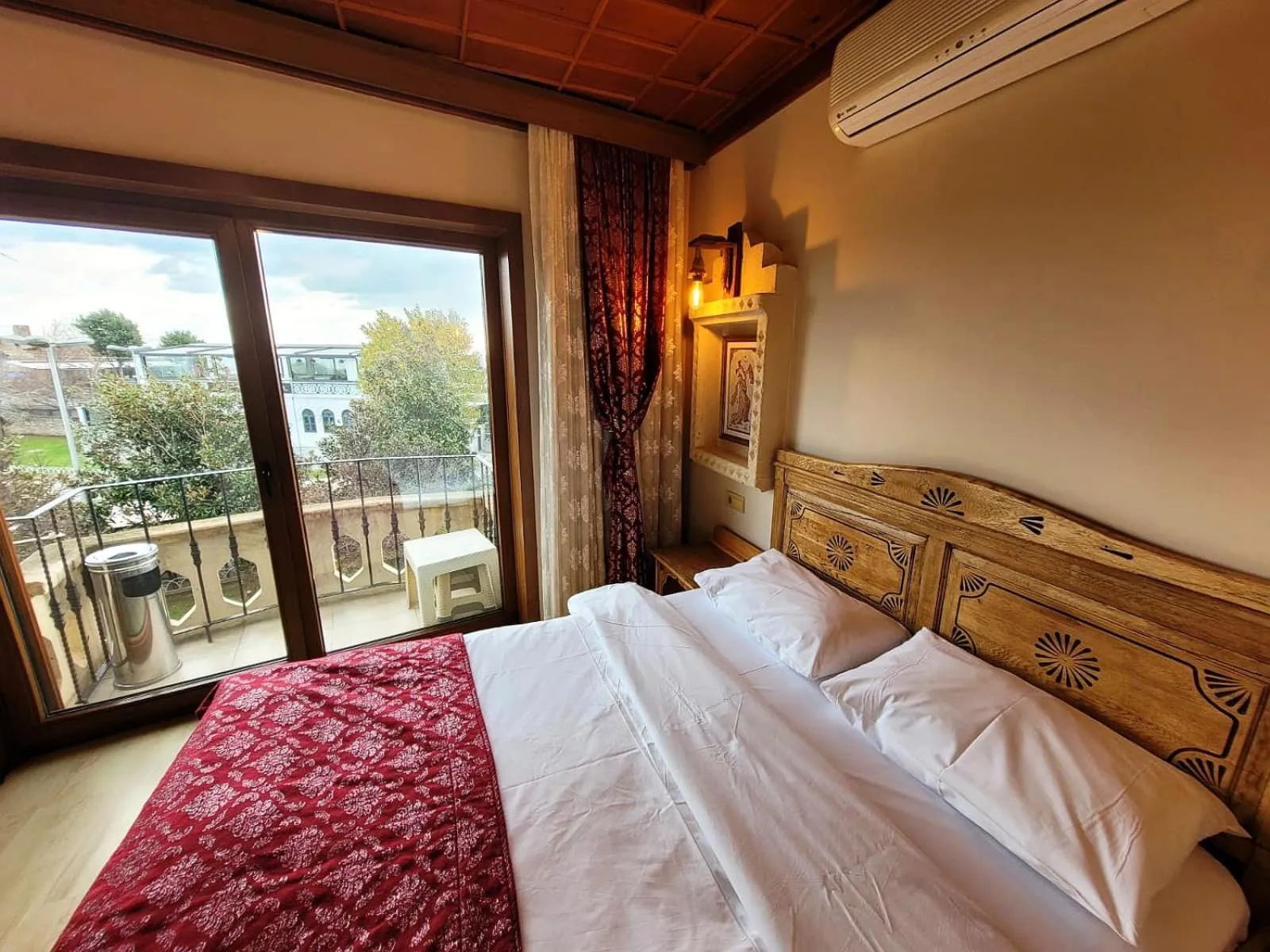 Bedroom, Bed in Saruhan Hotel