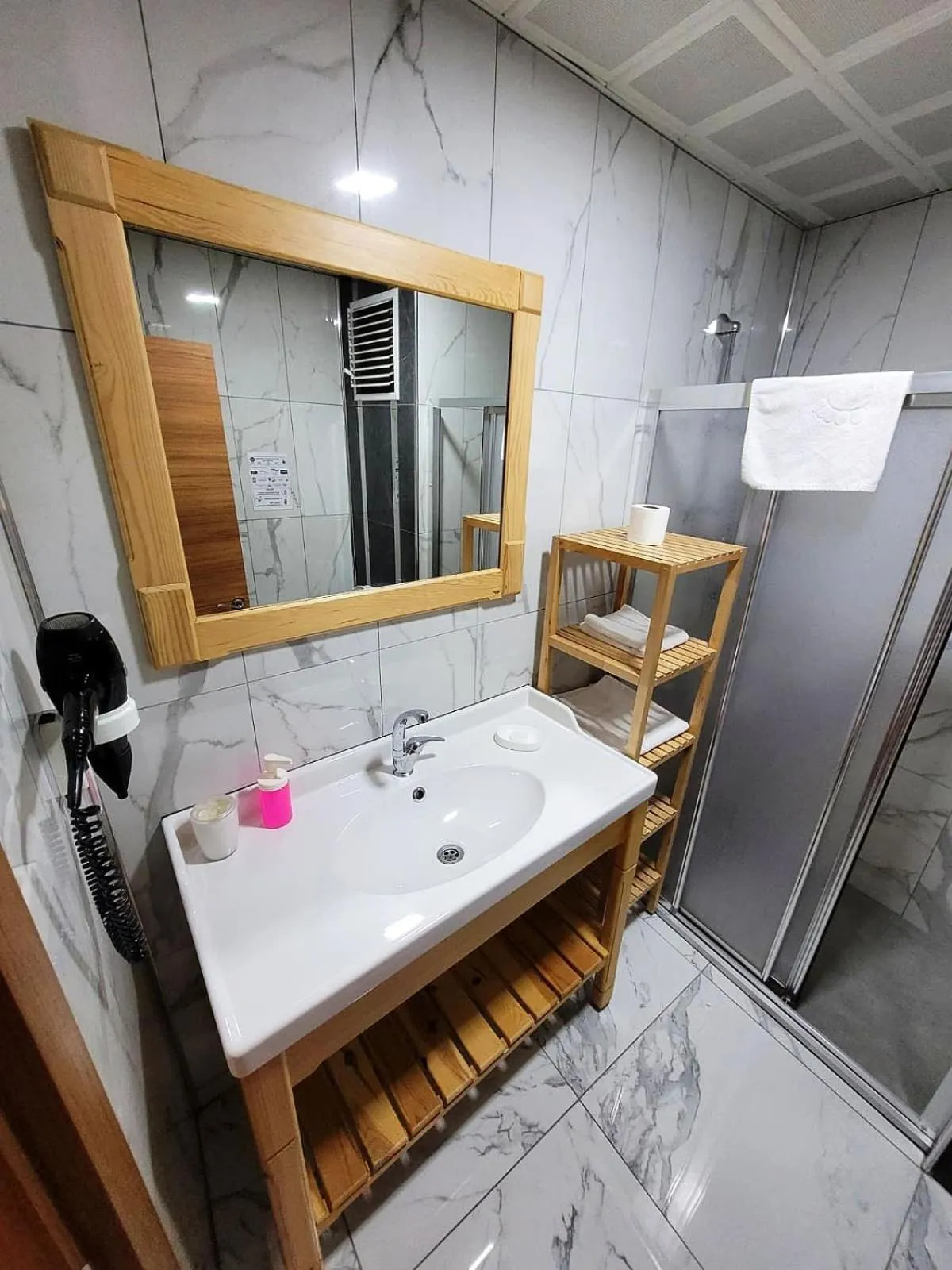Bathroom in Saruhan Hotel