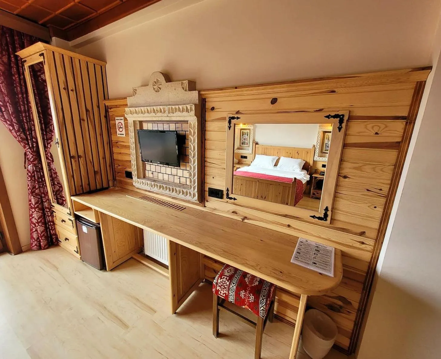 Bedroom, Bed in Saruhan Hotel